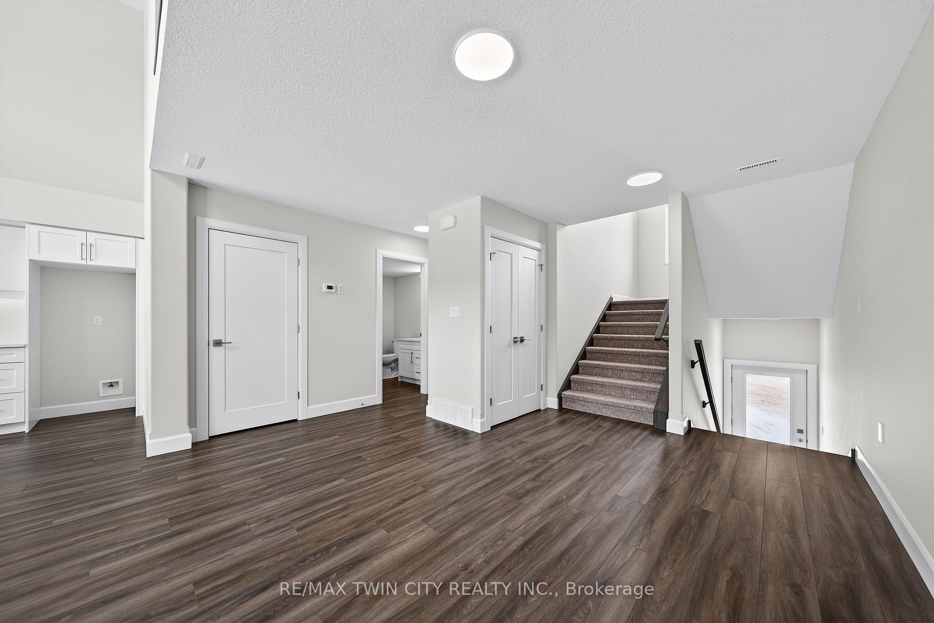 Photo 3 of Unit 45, 3202 Vivian Line, Stratford — HOMEH