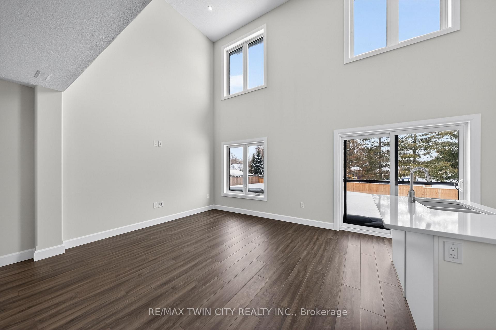 Photo 9 of Unit 45, 3202 Vivian Line, Stratford — HOMEH