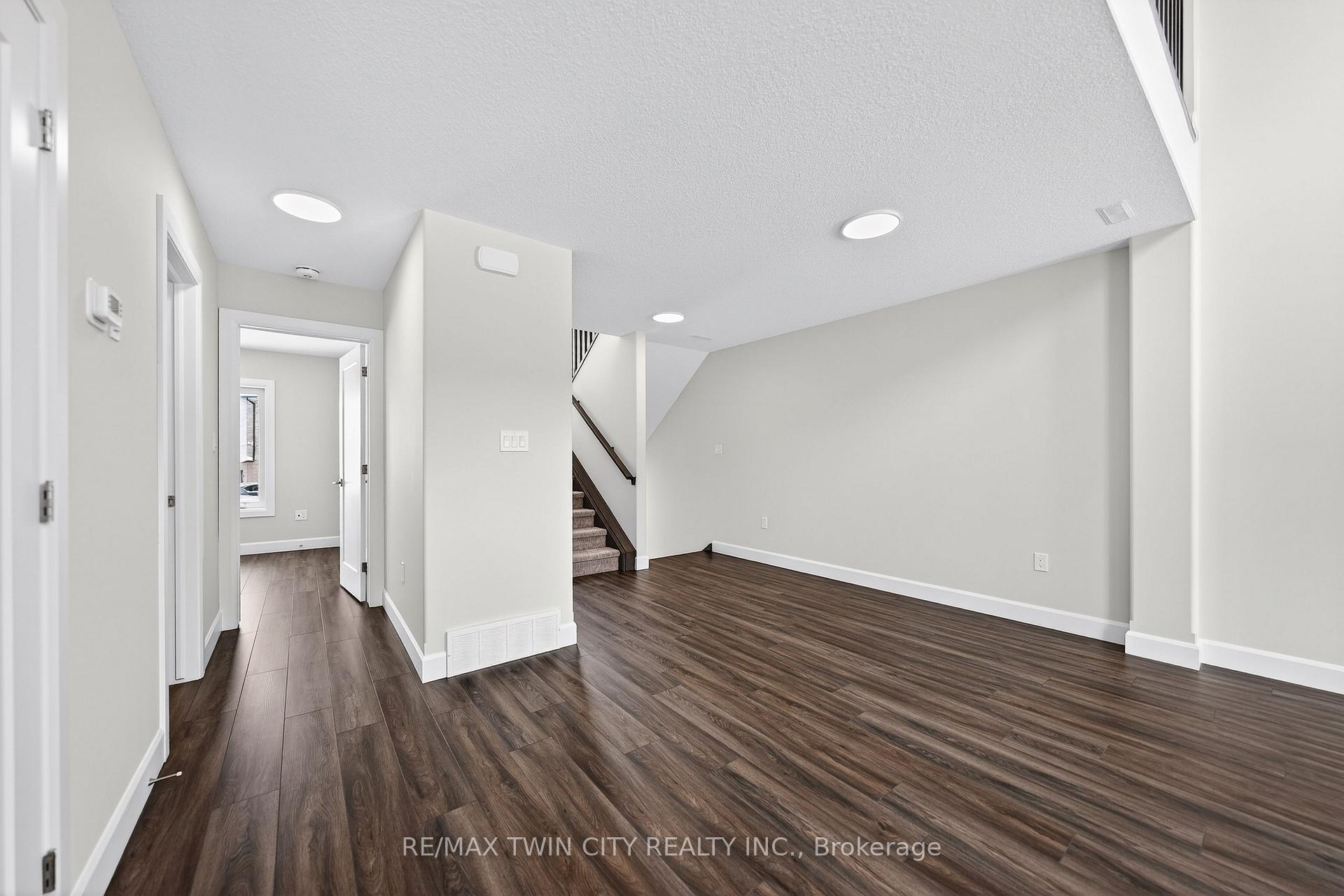 Photo 23 of Unit 45, 3202 Vivian Line, Stratford — HOMEH