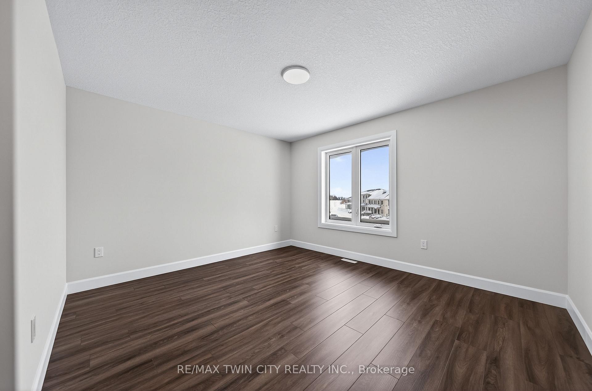 Photo 37 of Unit 45, 3202 Vivian Line, Stratford — HOMEH