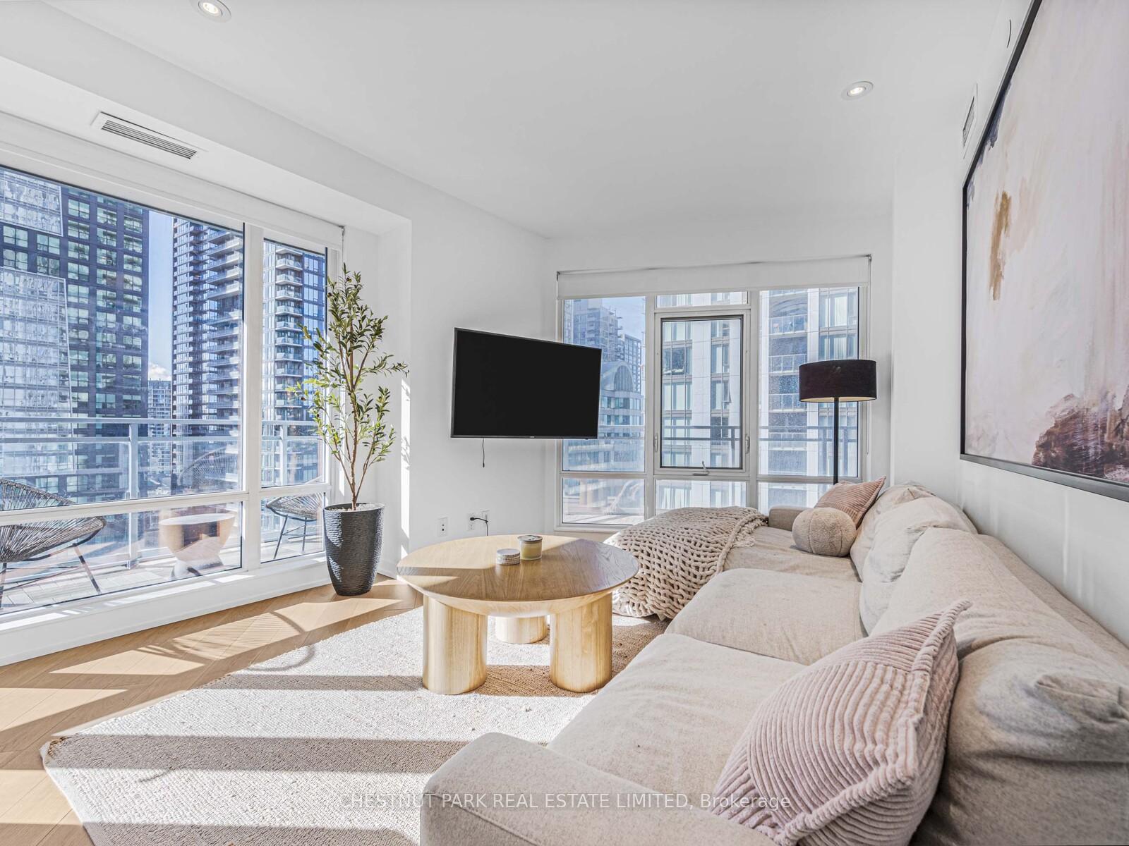 Photo 1 of Unit 1811, 21 Widmer Street, Toronto, Waterfront Communities — HOMEH