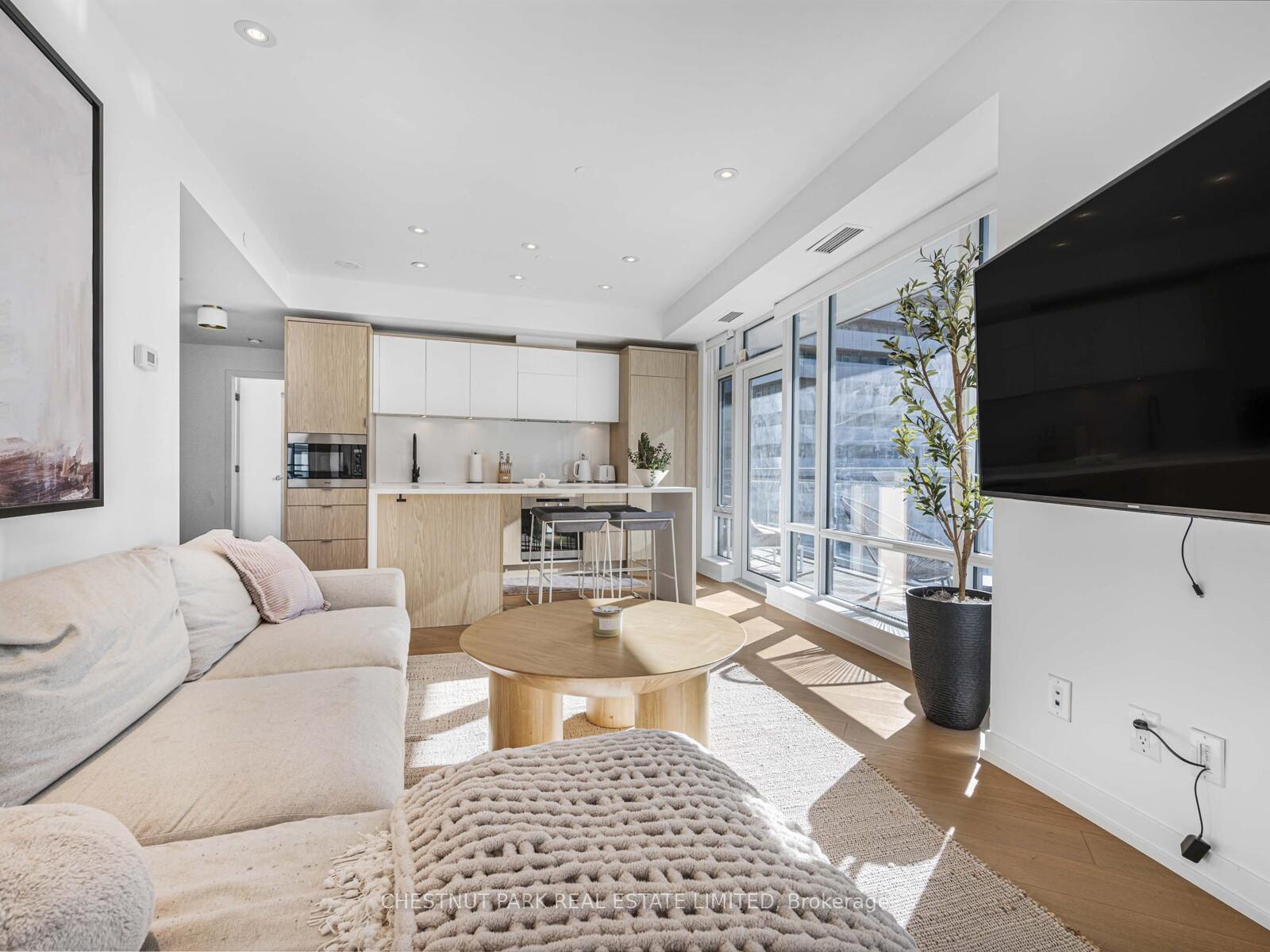 Photo 6 of Unit 1811, 21 Widmer Street, Toronto, Waterfront Communities — HOMEH