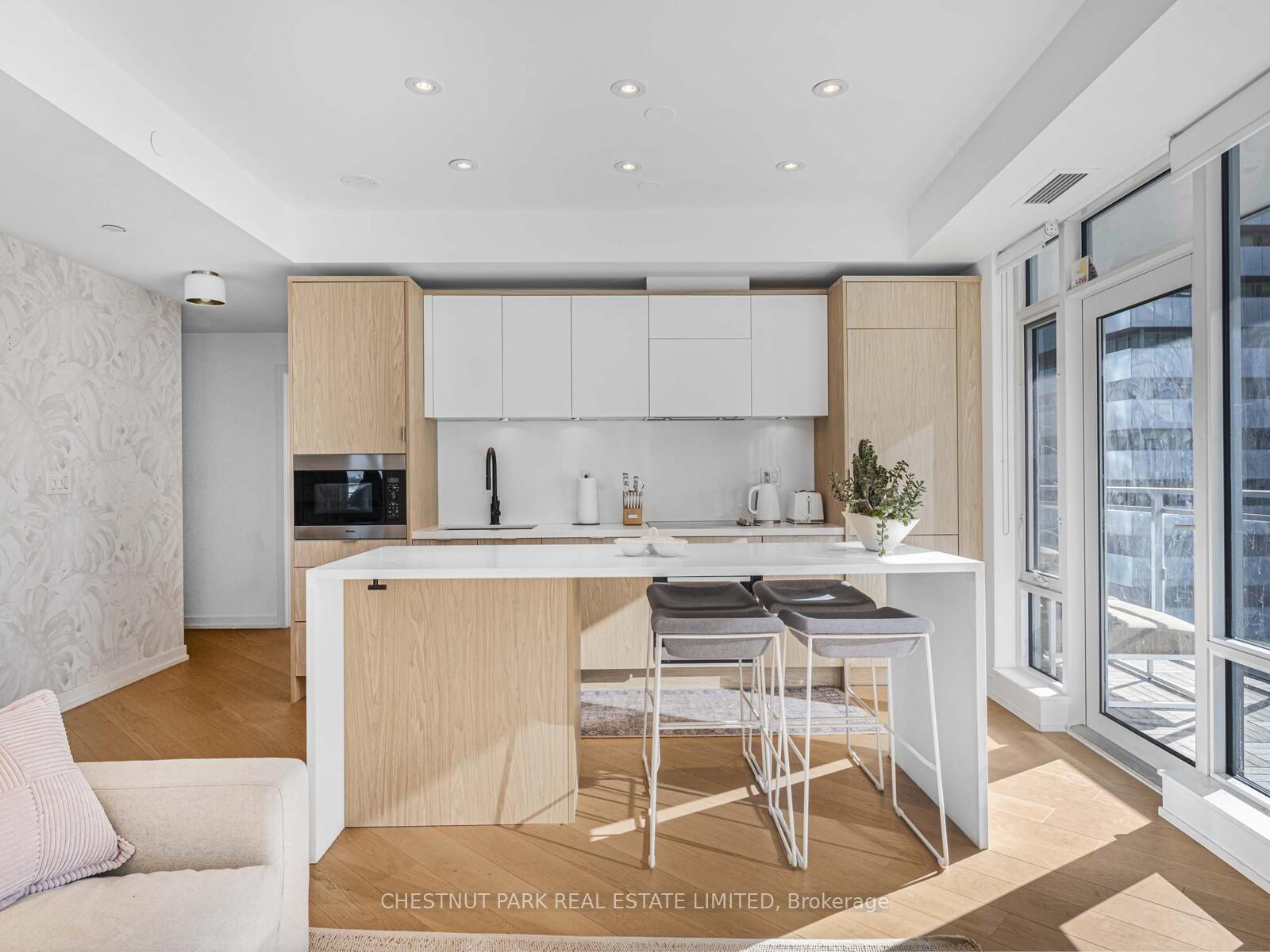 Photo 8 of Unit 1811, 21 Widmer Street, Toronto, Waterfront Communities — HOMEH