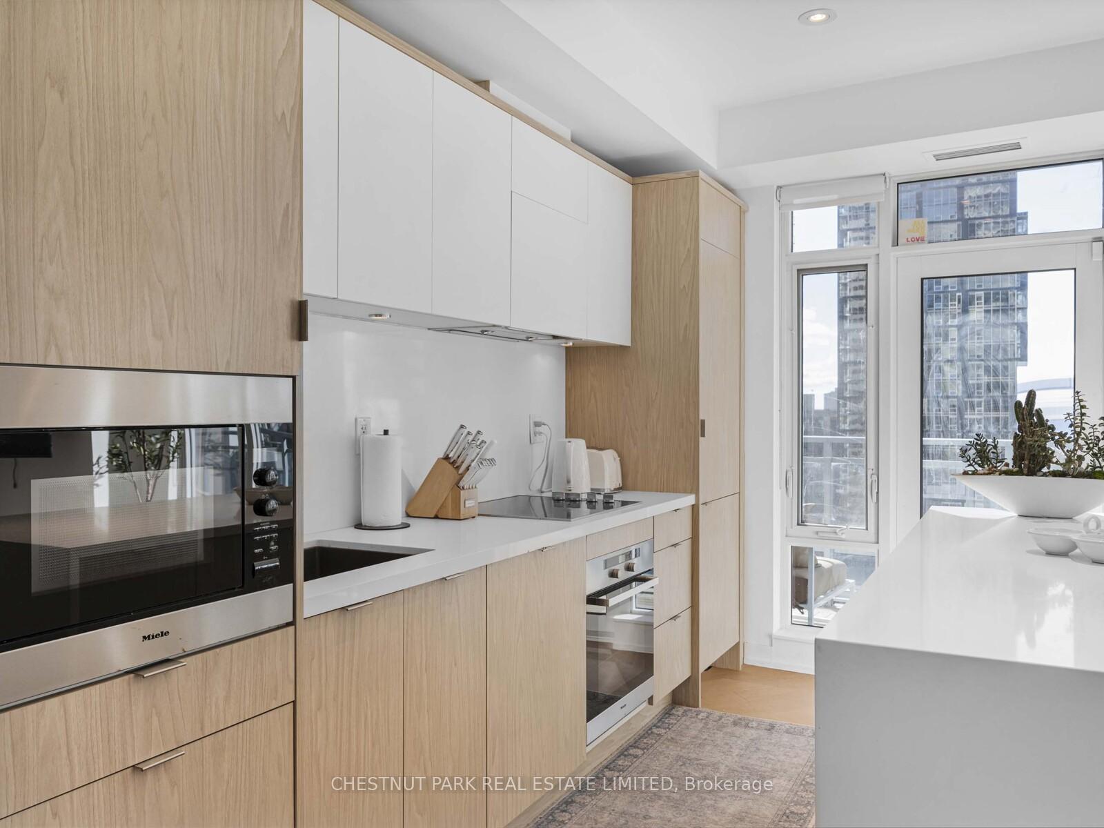Photo 9 of Unit 1811, 21 Widmer Street, Toronto, Waterfront Communities — HOMEH