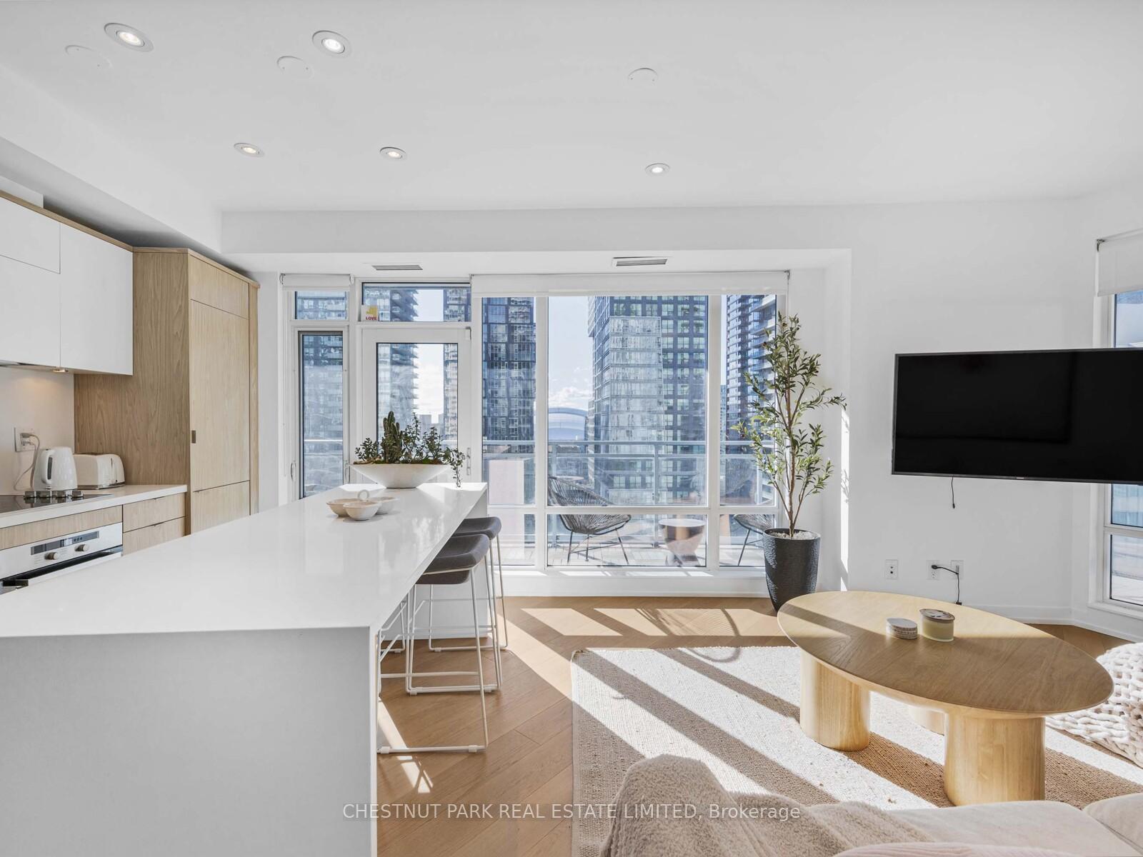 Photo 10 of Unit 1811, 21 Widmer Street, Toronto, Waterfront Communities — HOMEH