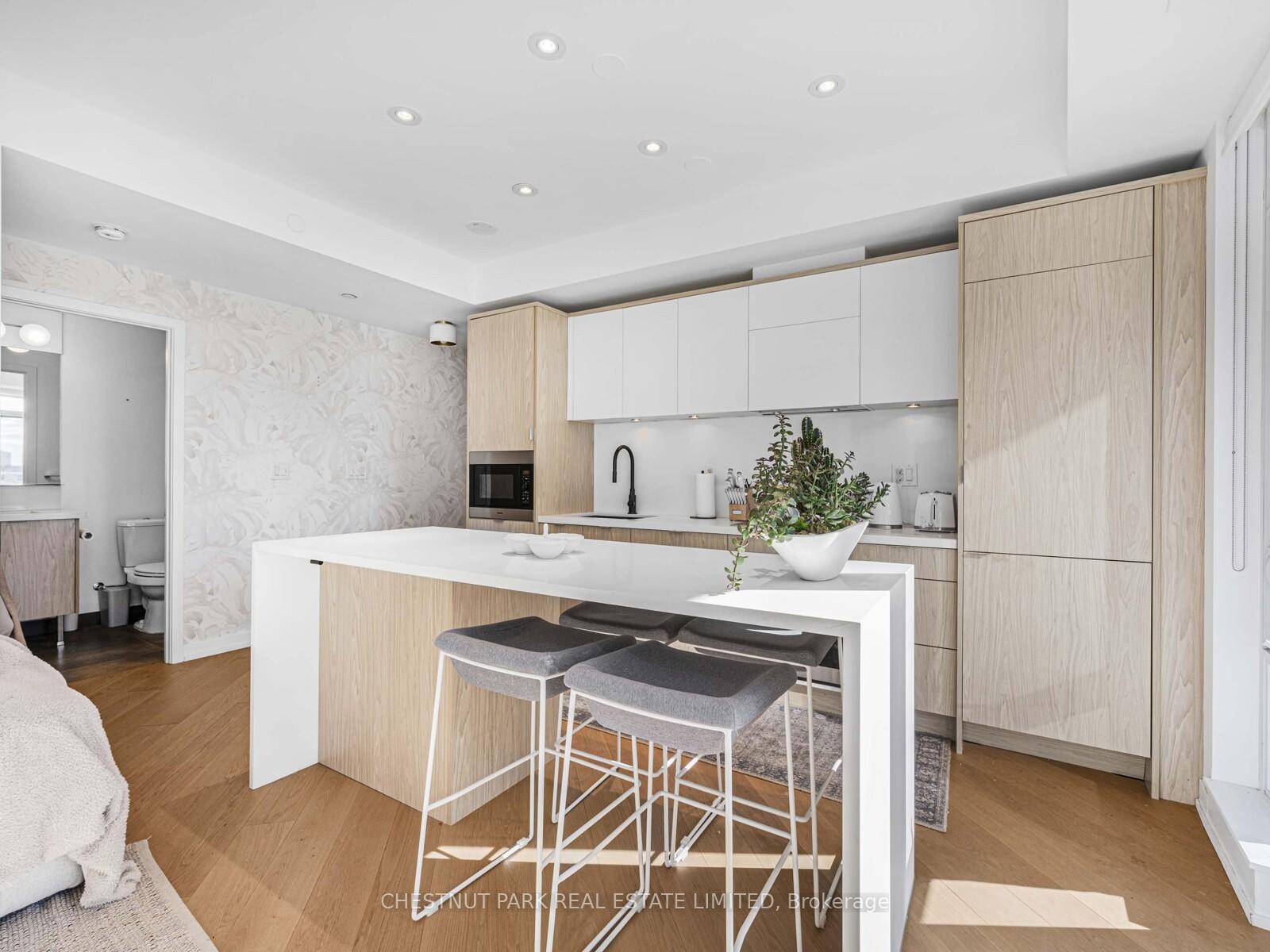 Photo 11 of Unit 1811, 21 Widmer Street, Toronto, Waterfront Communities — HOMEH