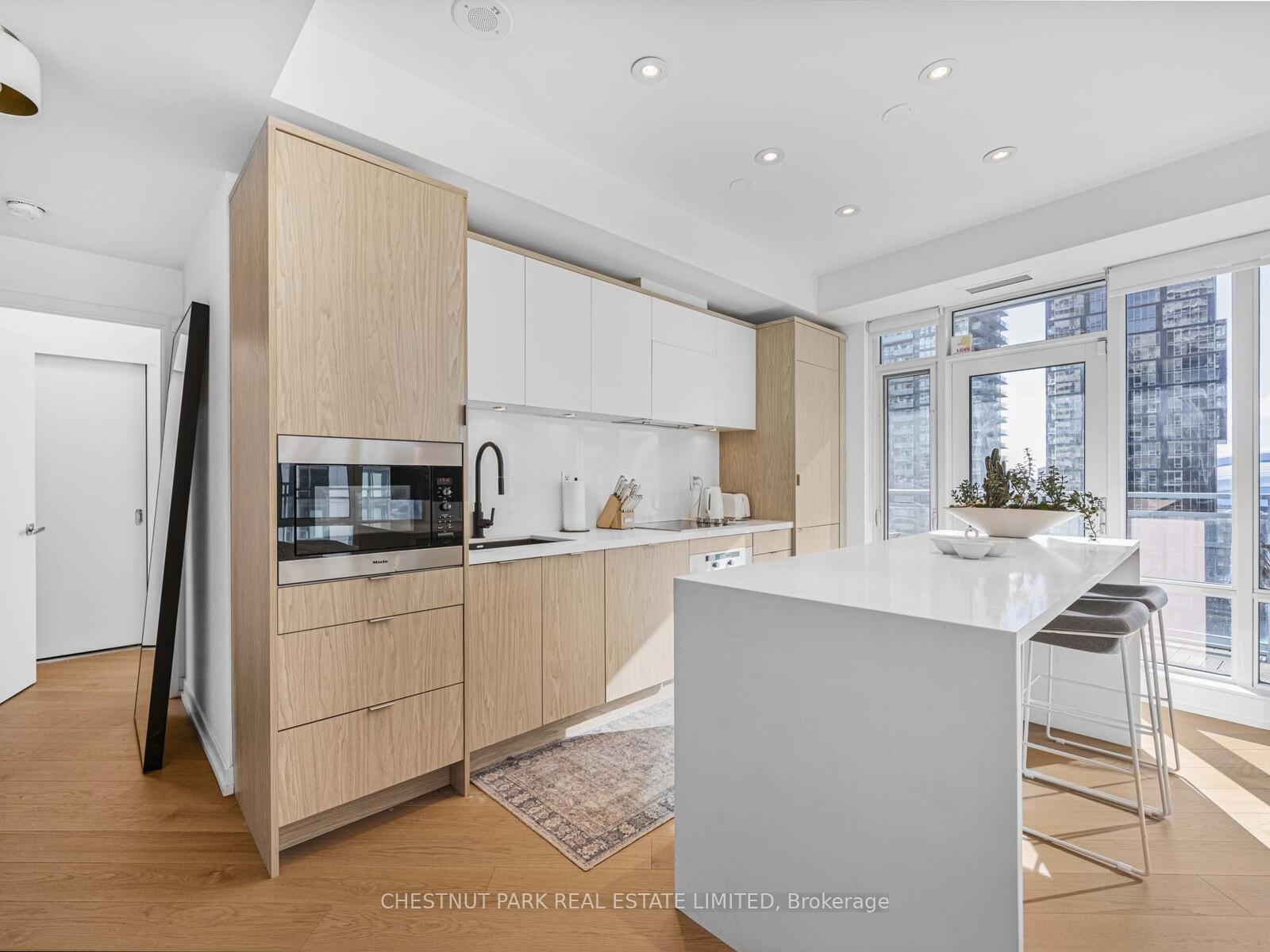 Photo 12 of Unit 1811, 21 Widmer Street, Toronto, Waterfront Communities — HOMEH