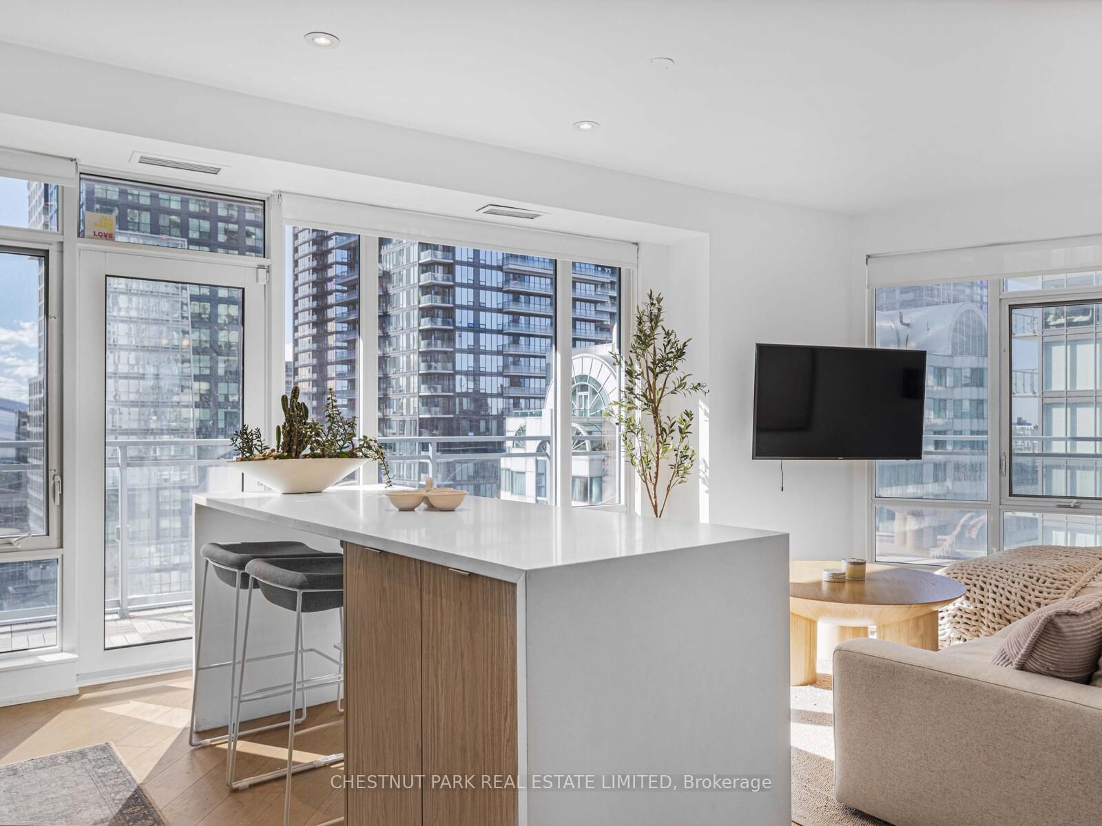Photo 13 of Unit 1811, 21 Widmer Street, Toronto, Waterfront Communities — HOMEH