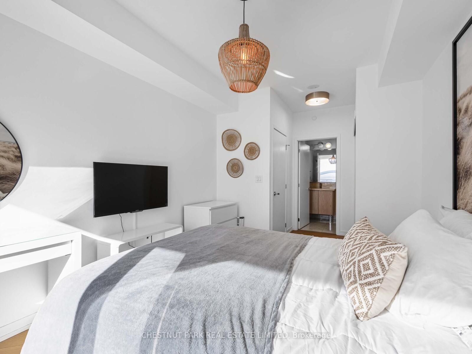 Photo 17 of Unit 1811, 21 Widmer Street, Toronto, Waterfront Communities — HOMEH