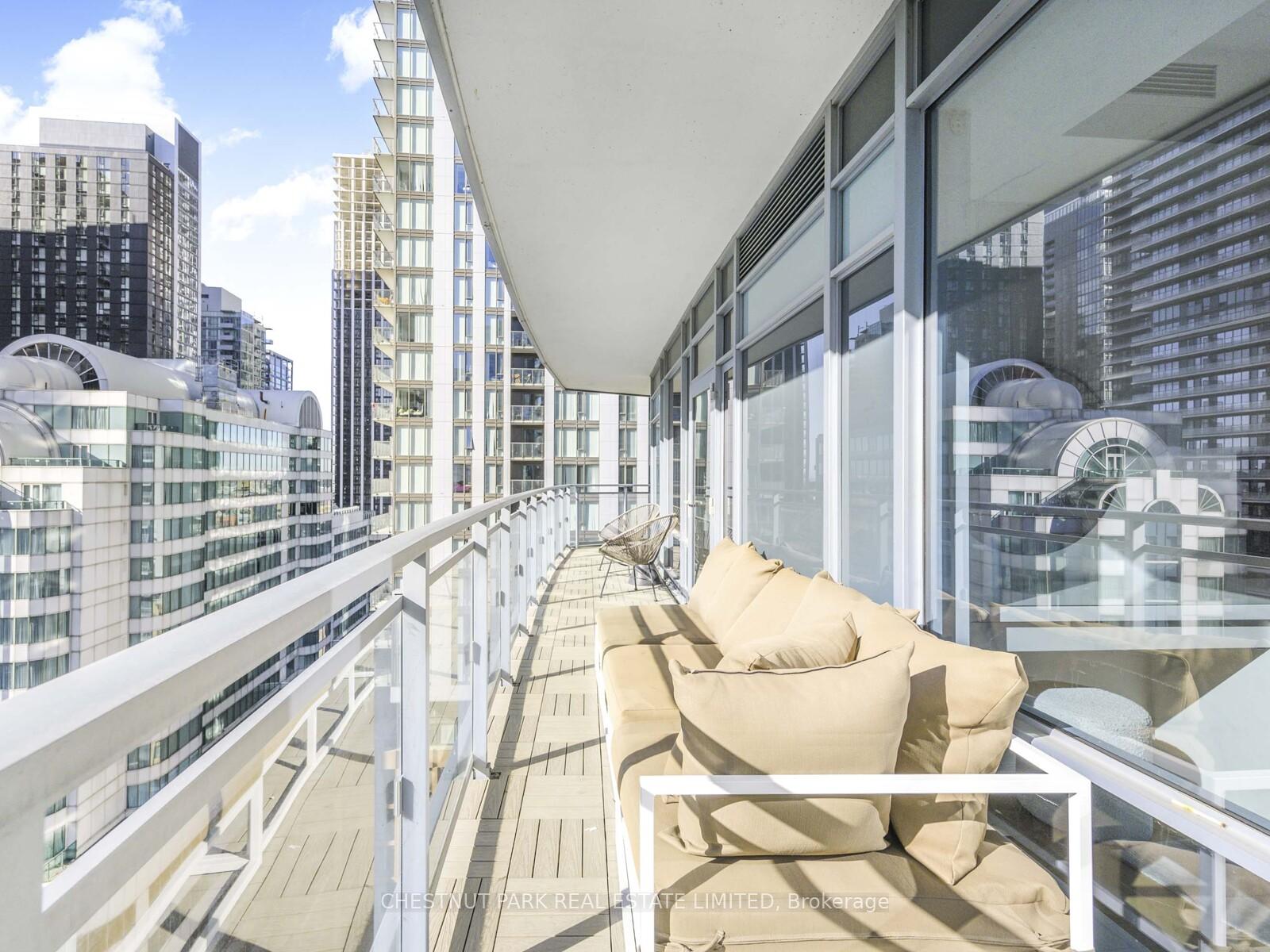 Photo 21 of Unit 1811, 21 Widmer Street, Toronto, Waterfront Communities — HOMEH