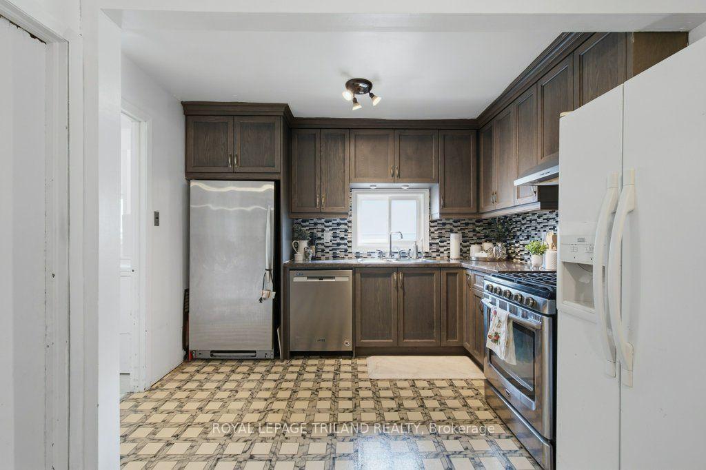 Photo 15 of 82 South Edgeware Road, St. Thomas — HOMEH