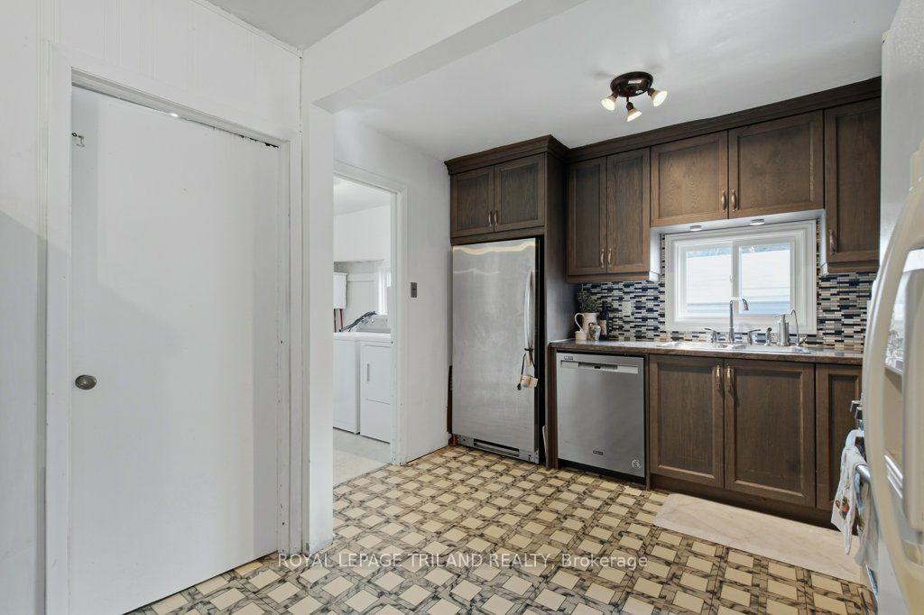 Photo 20 of 82 South Edgeware Road, St. Thomas — HOMEH