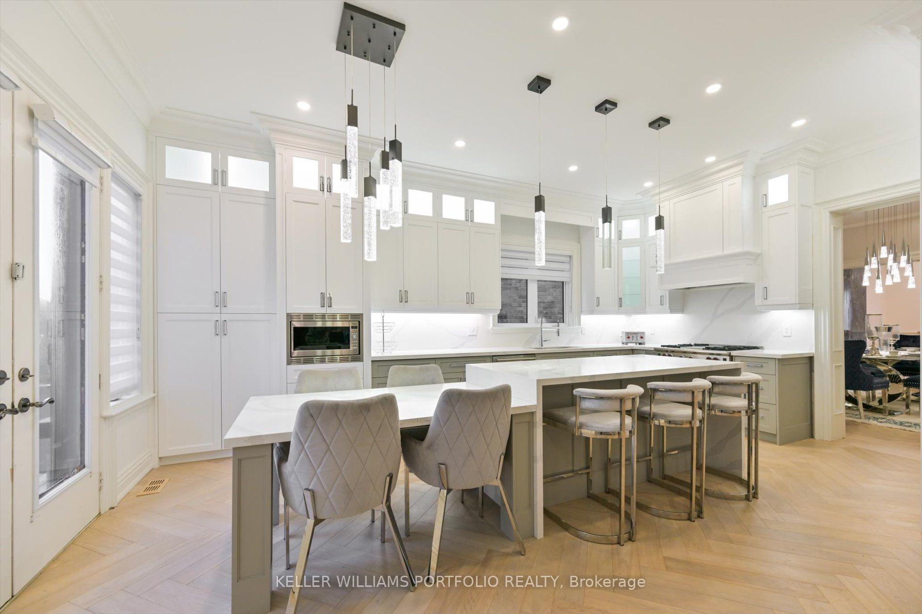 Photo 11 of 27 True Davidson Drive, Toronto, Leaside — HOMEH