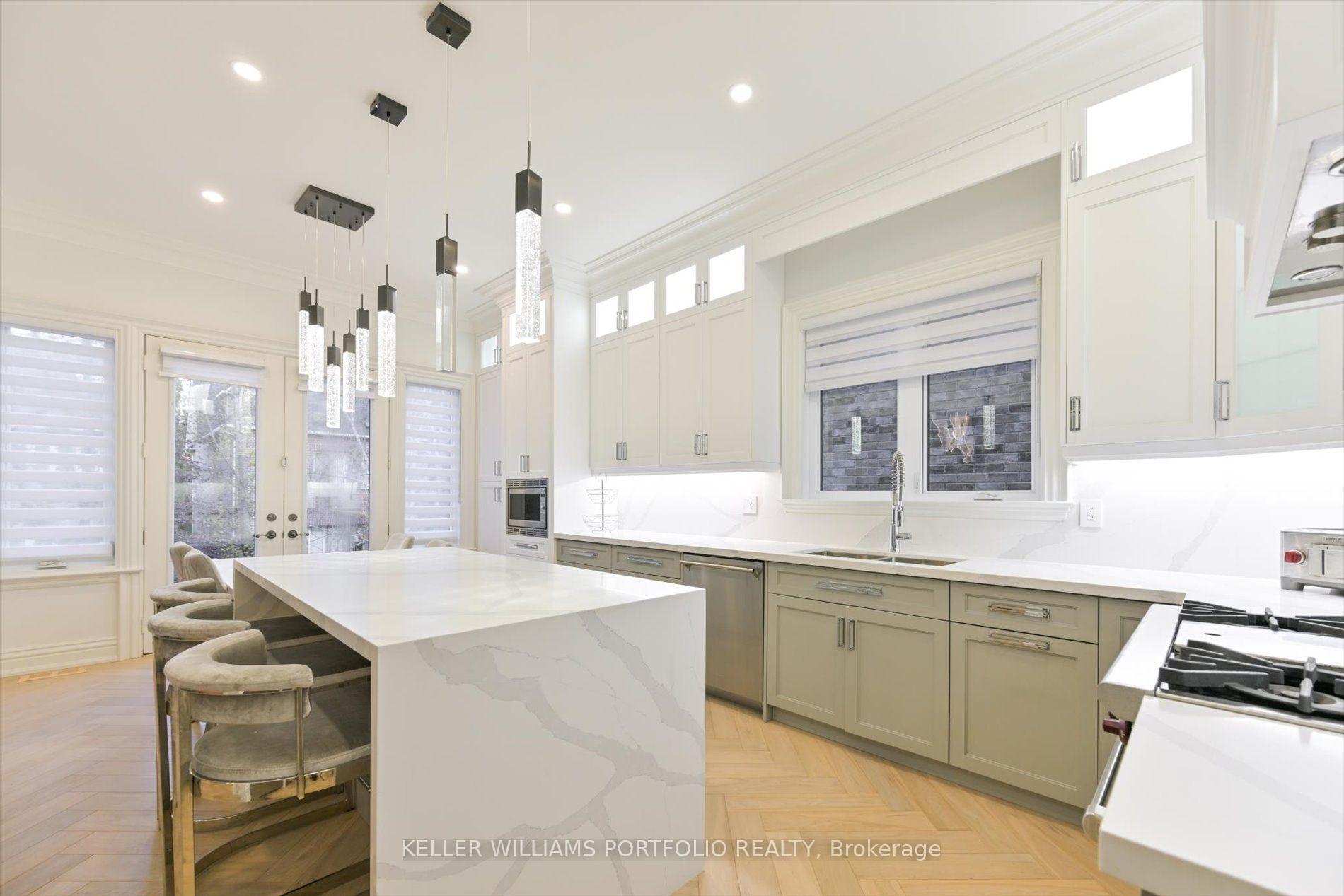 Photo 15 of 27 True Davidson Drive, Toronto, Leaside — HOMEH