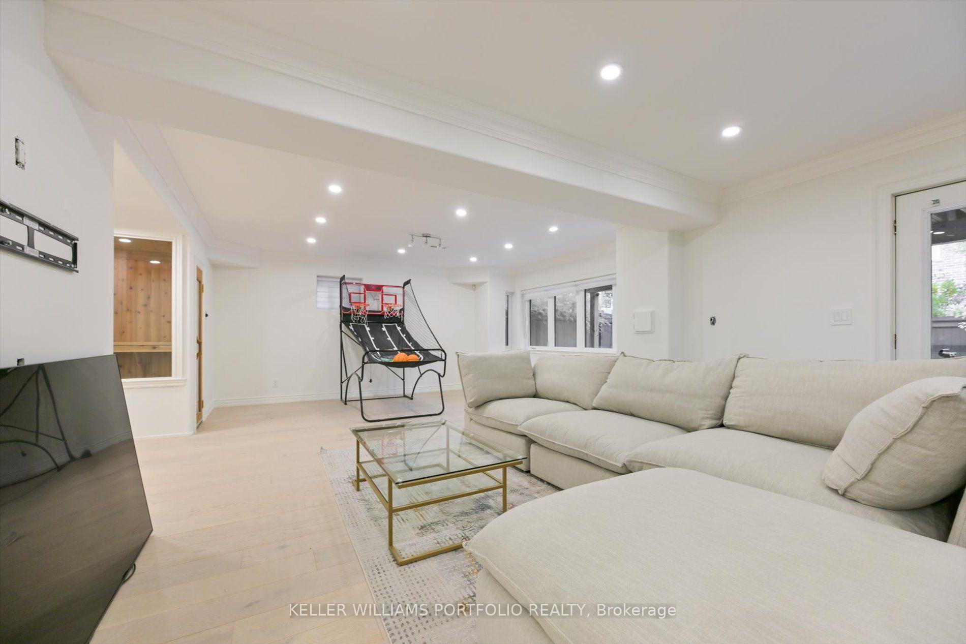 Photo 45 of 27 True Davidson Drive, Toronto, Leaside — HOMEH