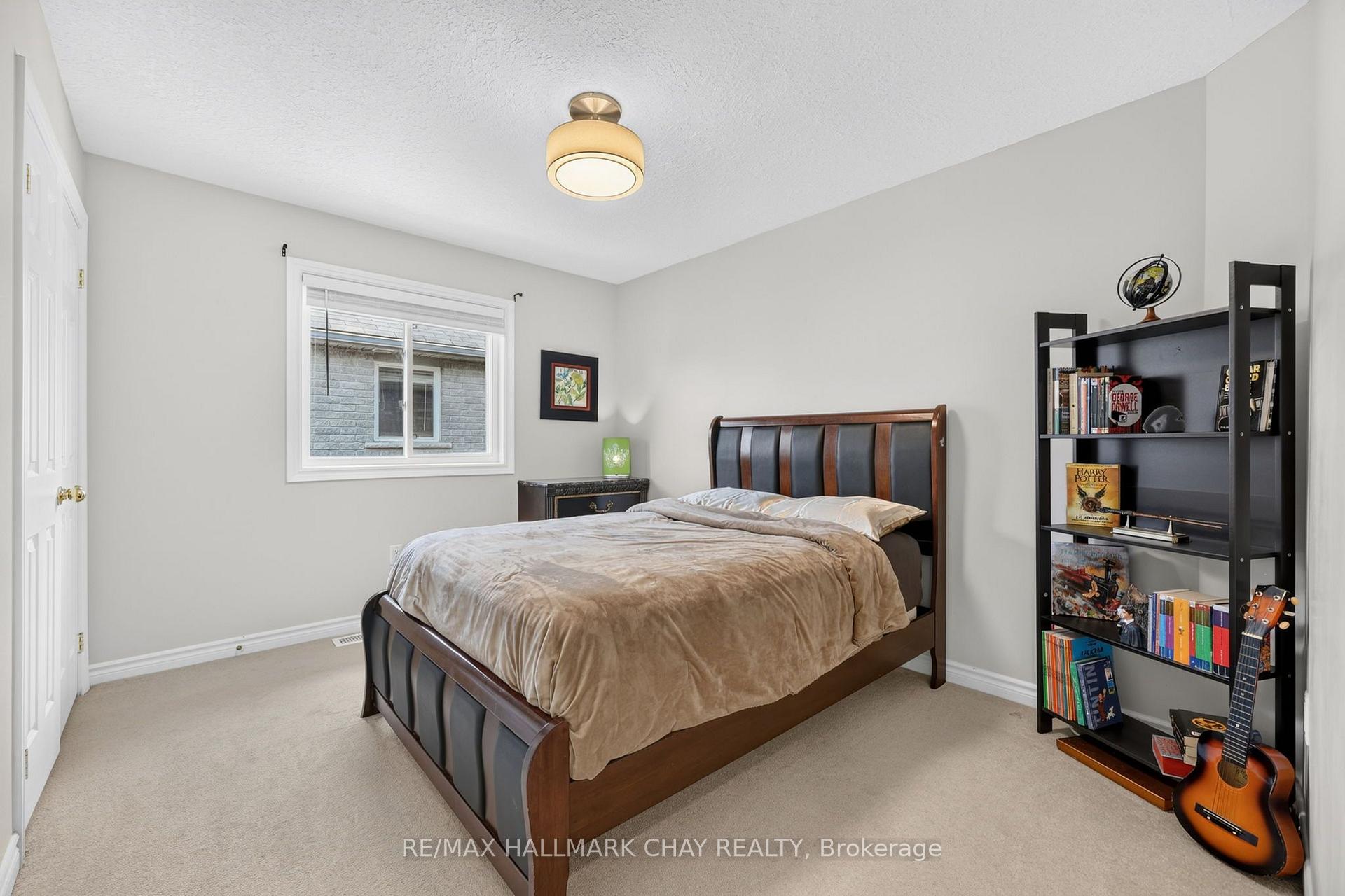 Photo 14 of 43 Graihawk Drive, Barrie, Ardagh — HOMEH