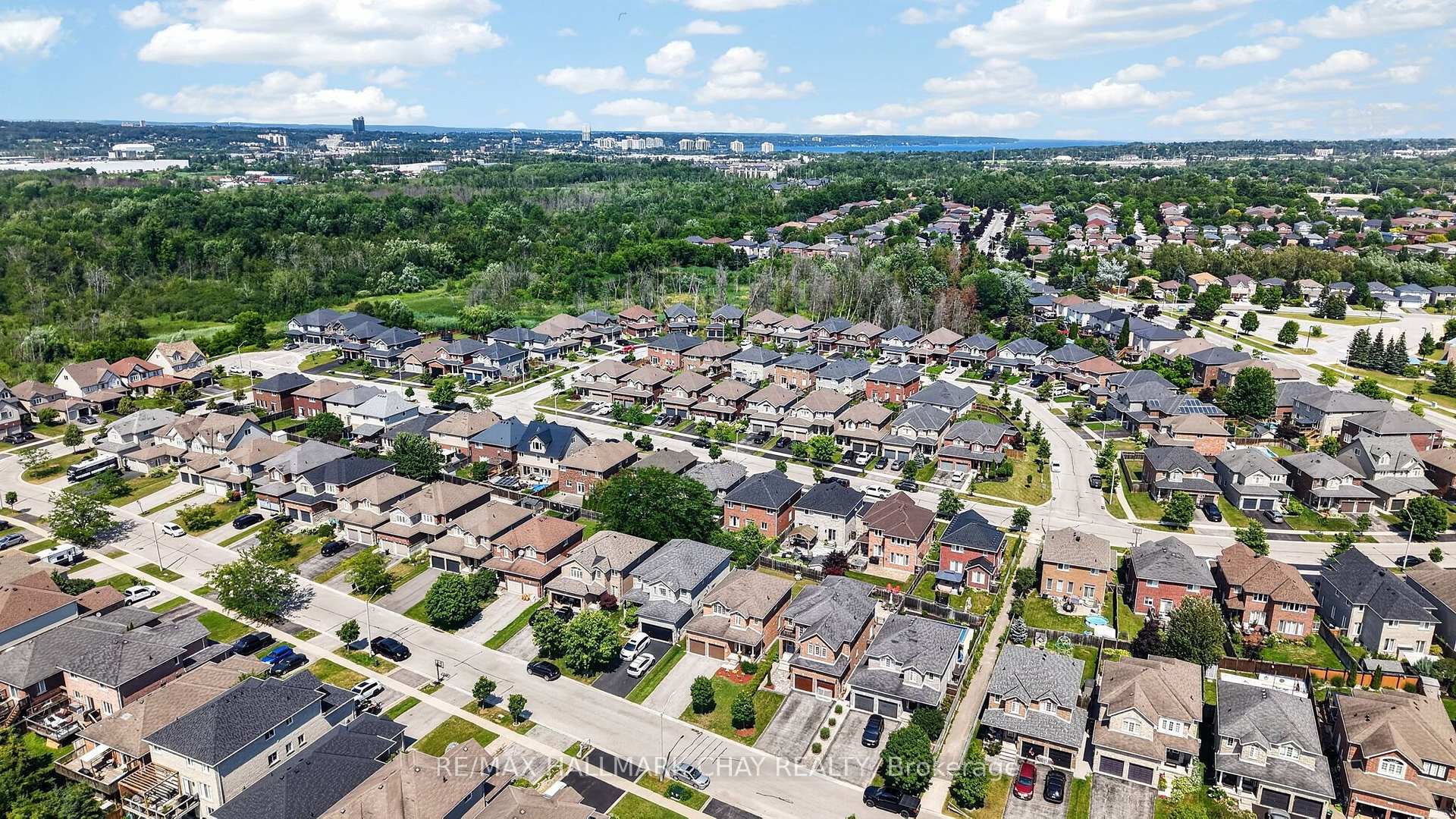 Photo 21 of 43 Graihawk Drive, Barrie, Ardagh — HOMEH