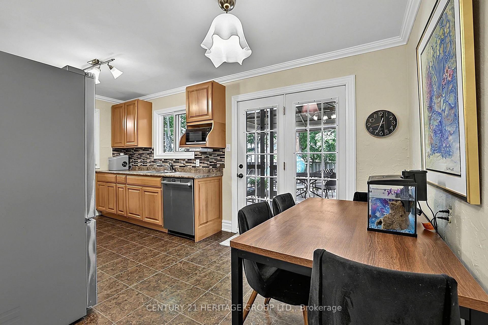 Photo 12 of 214 Lancaster Avenue, Newmarket, Bristol-London — HOMEH