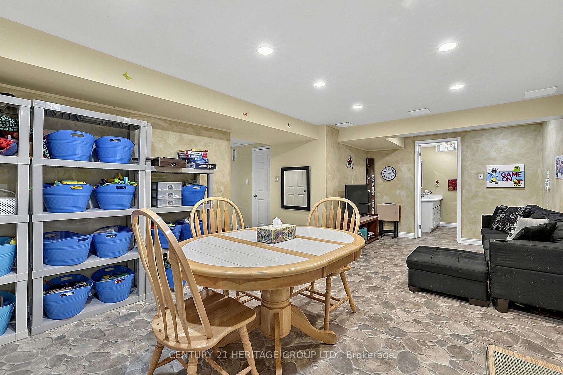 Photo 27 of 214 Lancaster Avenue, Newmarket, Bristol-London — HOMEH
