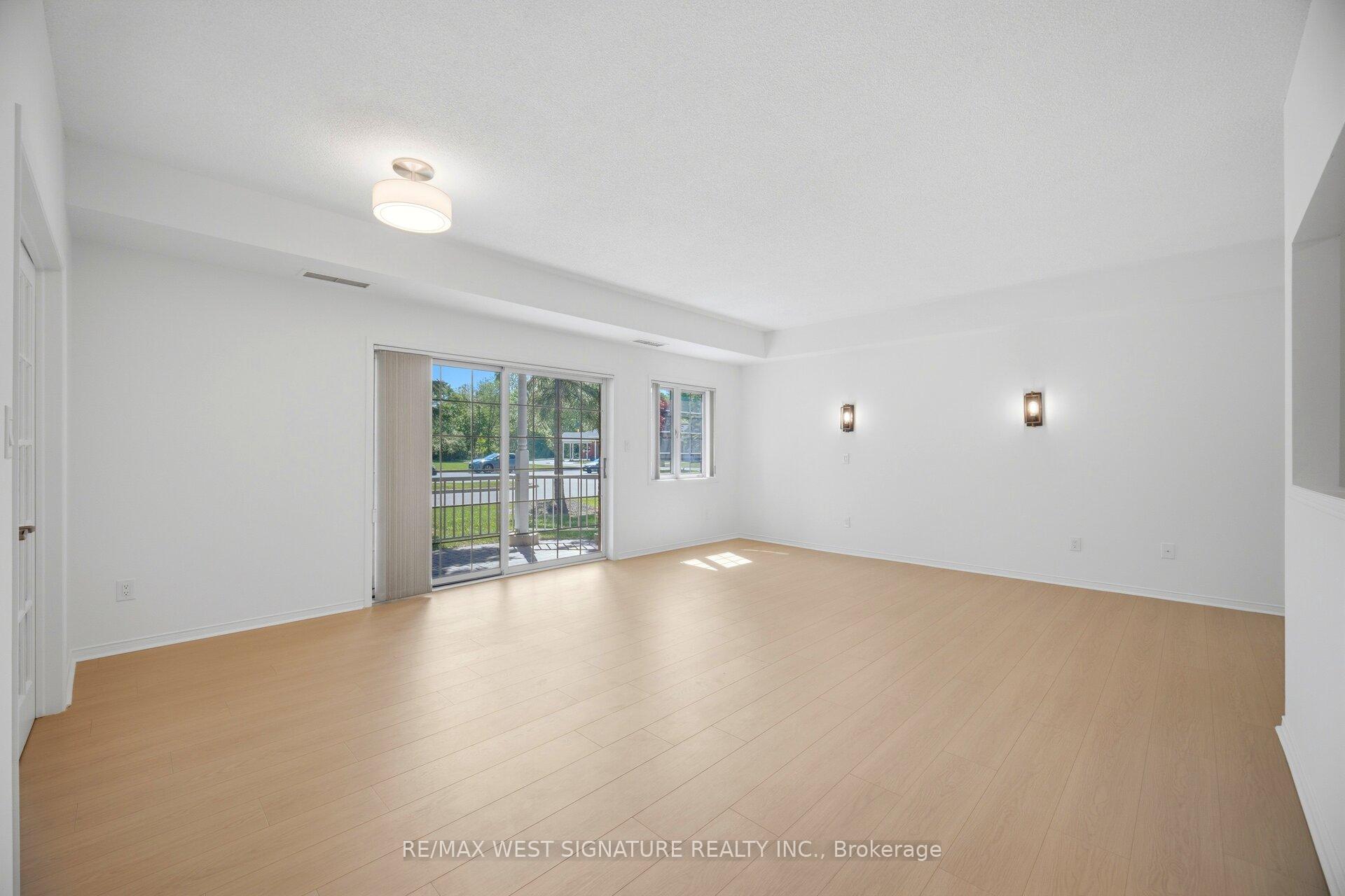 Photo 10 of Unit 105, 75 Treelawn Boulevard, Vaughan, Kleinburg — HOMEH