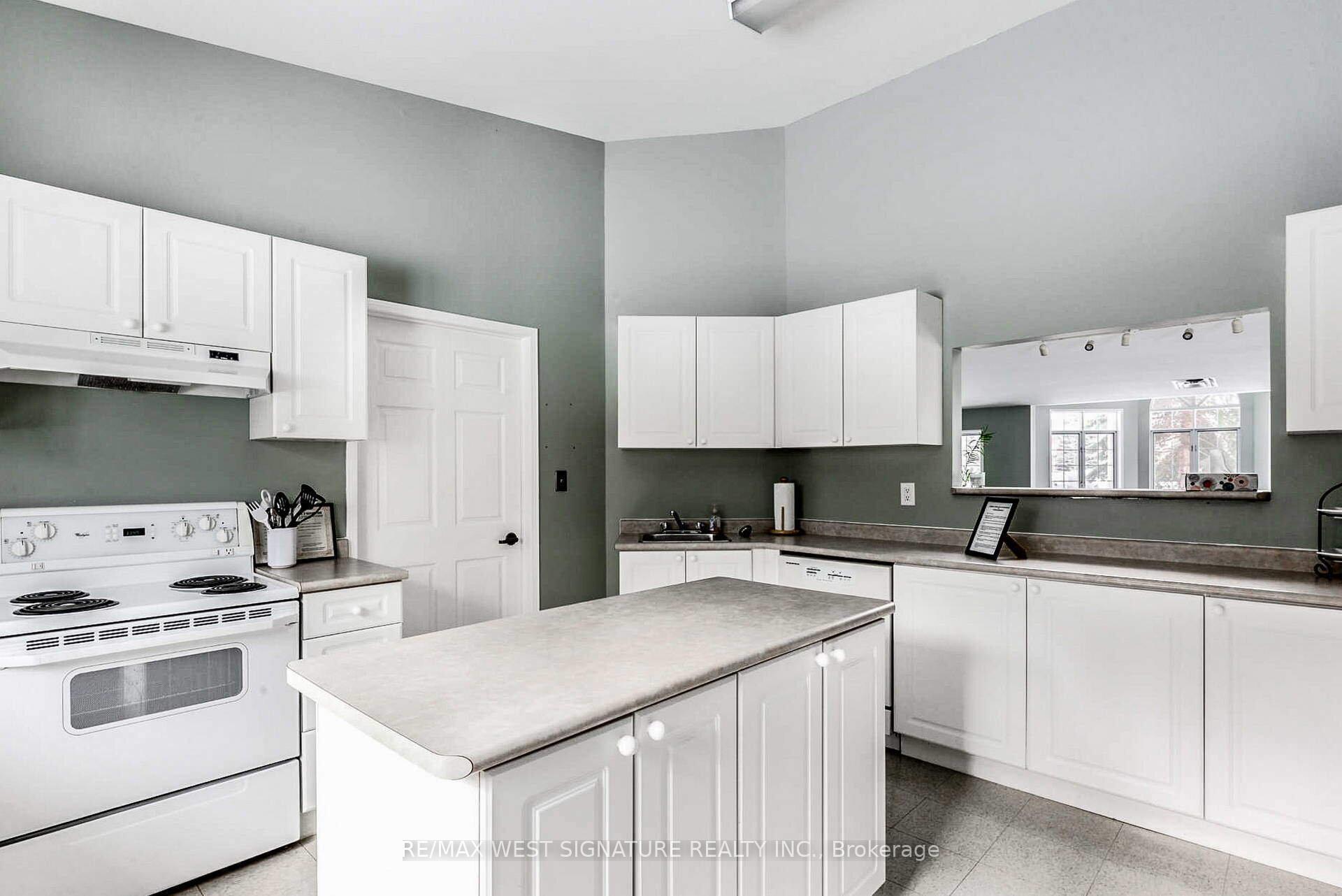 Photo 23 of Unit 105, 75 Treelawn Boulevard, Vaughan, Kleinburg — HOMEH
