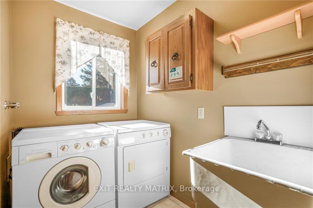 Photo 10 of 127 Home Avenue, Champlain, Vankleek Hill — HOMEH