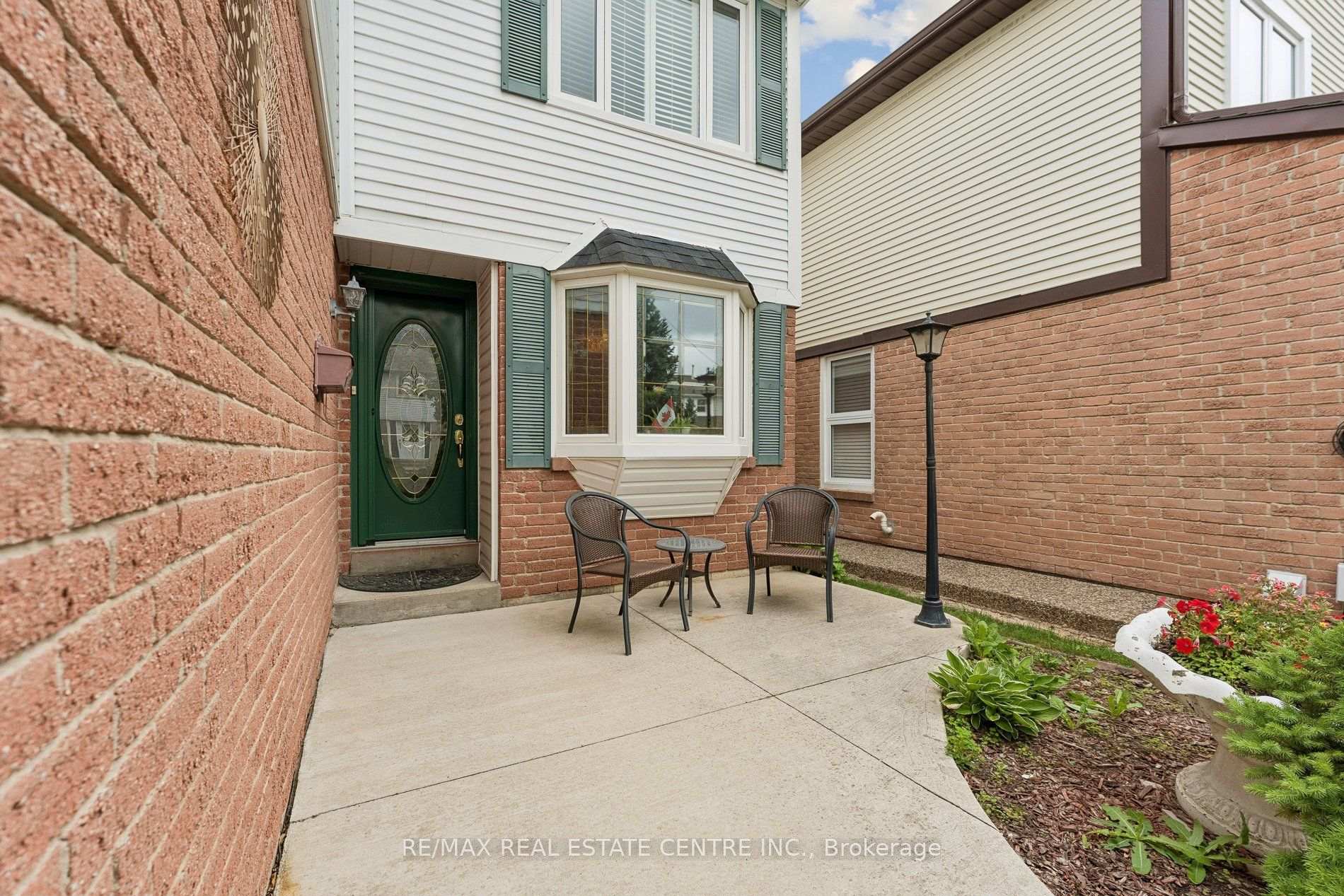 Photo 3 of 26 Jameson Crescent, Brampton, Northgate — HOMEH