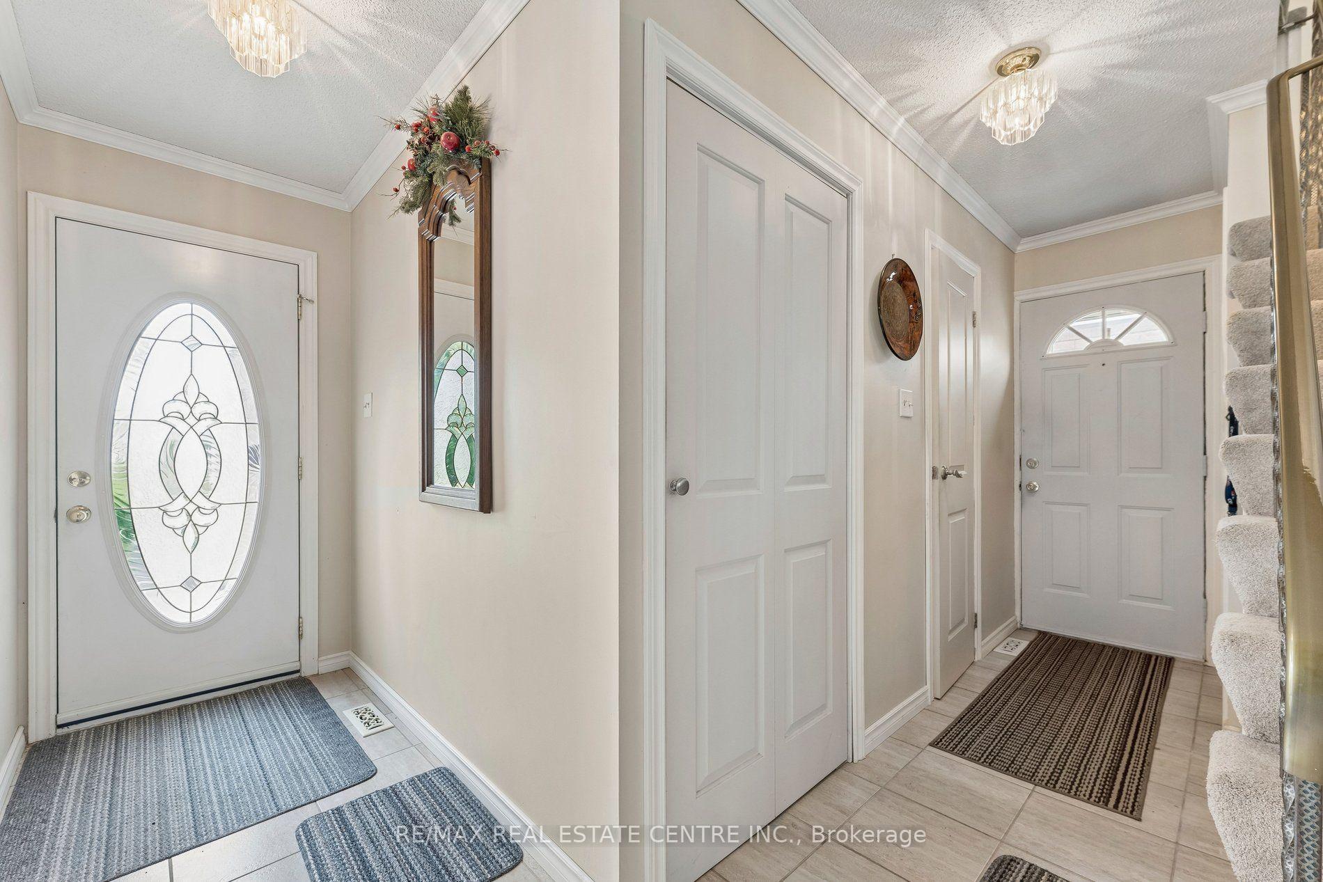 Photo 4 of 26 Jameson Crescent, Brampton, Northgate — HOMEH