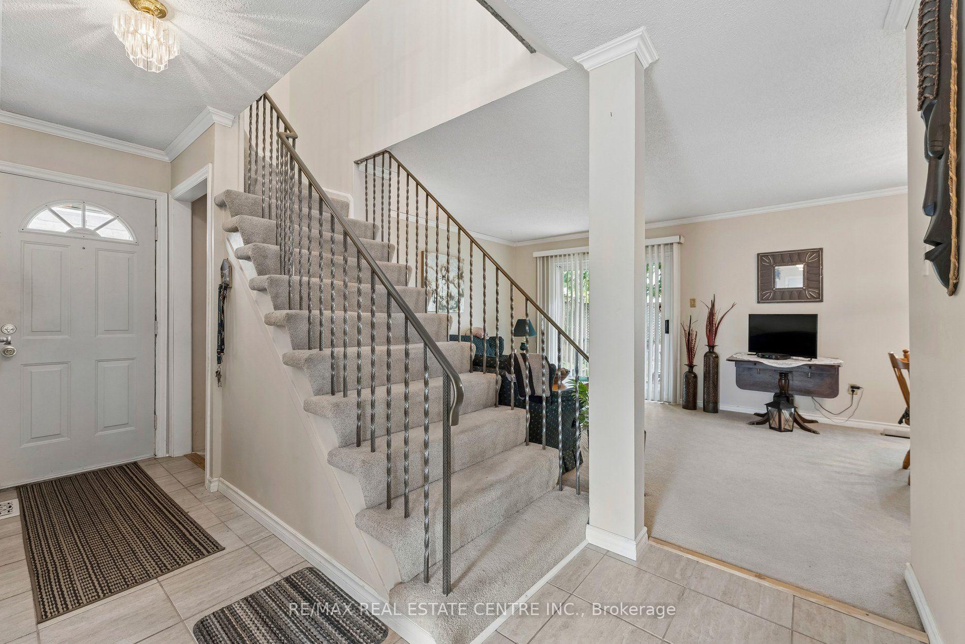 Photo 6 of 26 Jameson Crescent, Brampton, Northgate — HOMEH