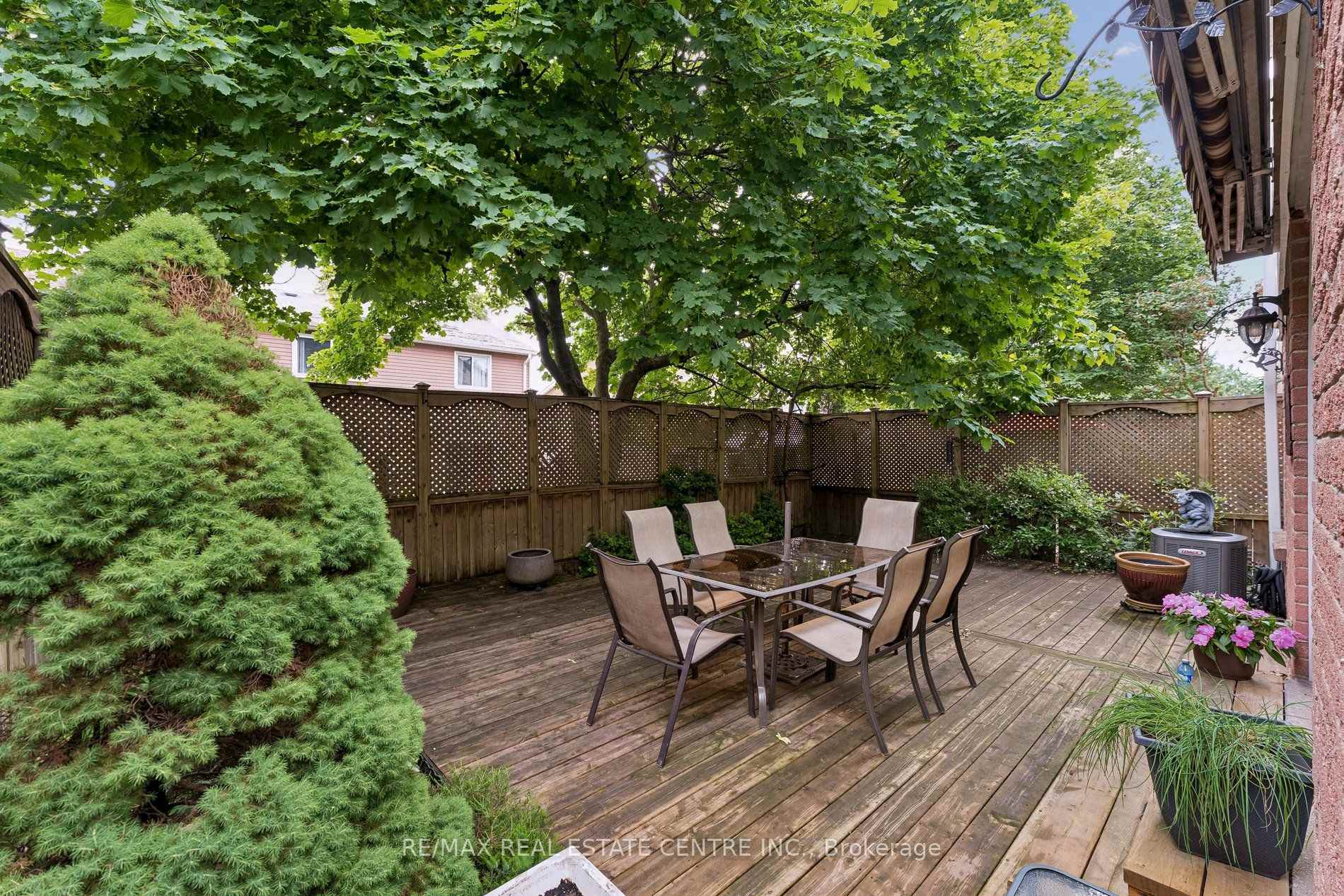 Photo 35 of 26 Jameson Crescent, Brampton, Northgate — HOMEH
