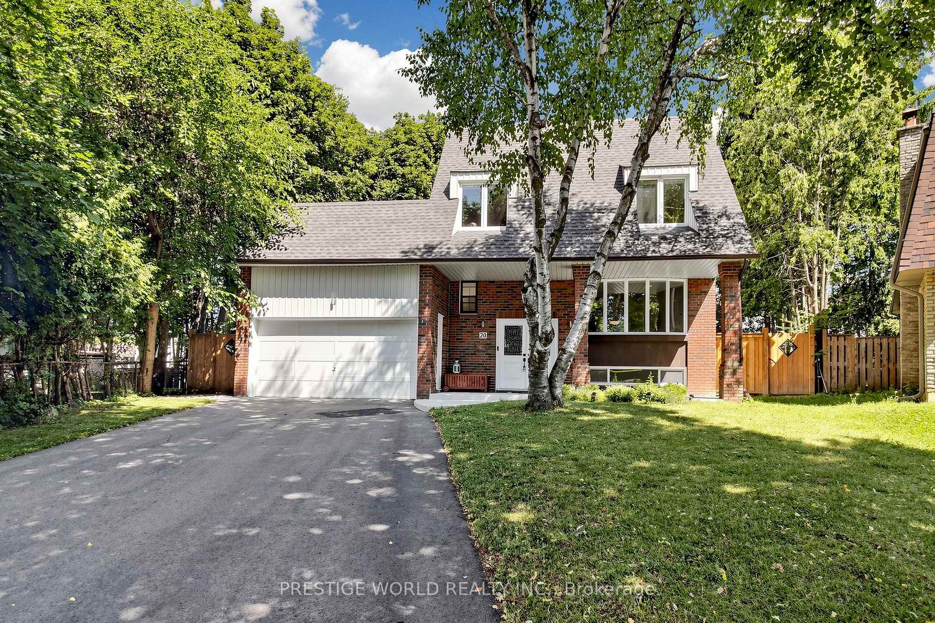 Photo 2 of 20 Hester Court, Markham, Royal Orchard — HOMEH