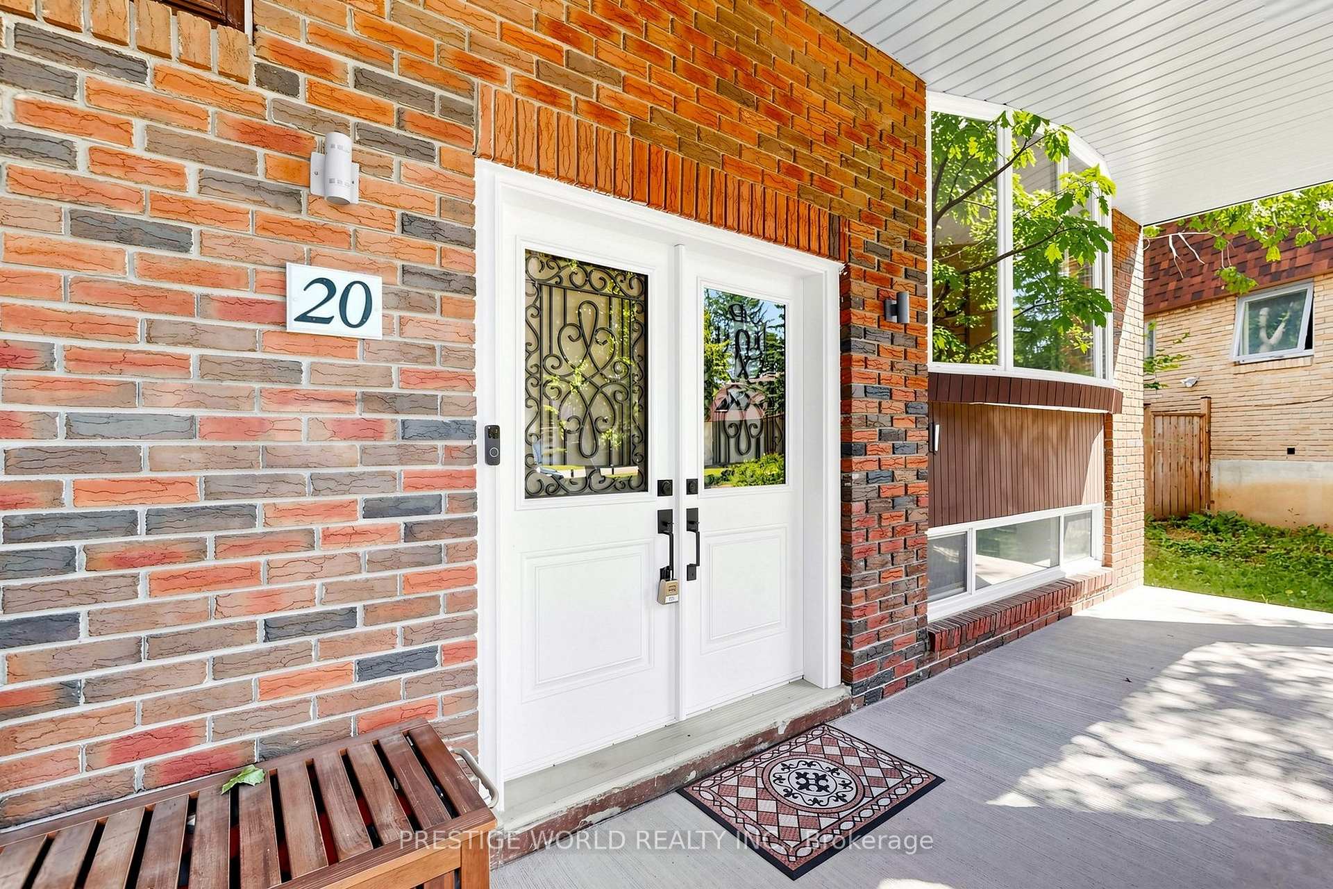 Photo 4 of 20 Hester Court, Markham, Royal Orchard — HOMEH