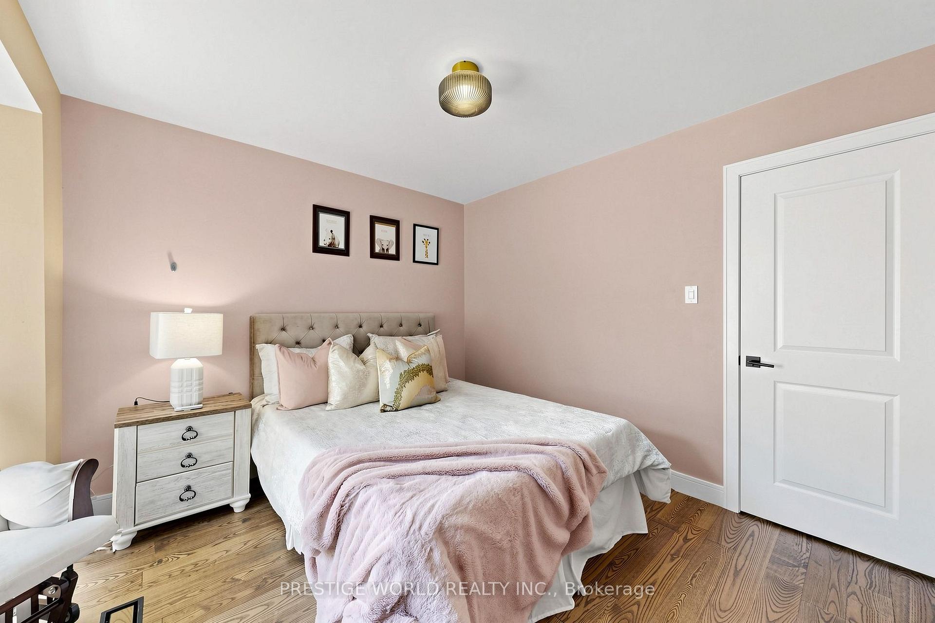 Photo 25 of 20 Hester Court, Markham, Royal Orchard — HOMEH