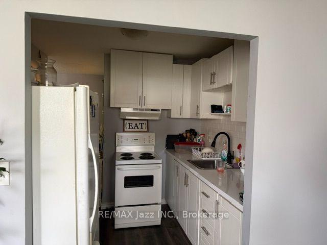 Photo 2 of Unit 2, 43 Wayne Avenue, Oshawa, Centennial — HOMEH