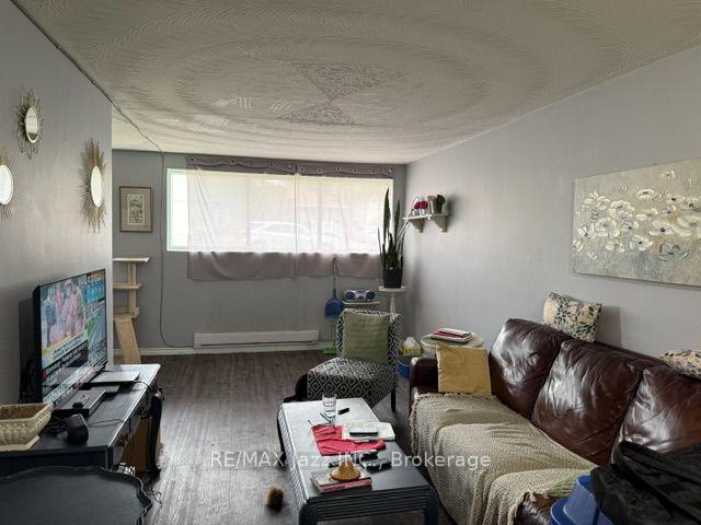Photo 4 of Unit 2, 43 Wayne Avenue, Oshawa, Centennial — HOMEH