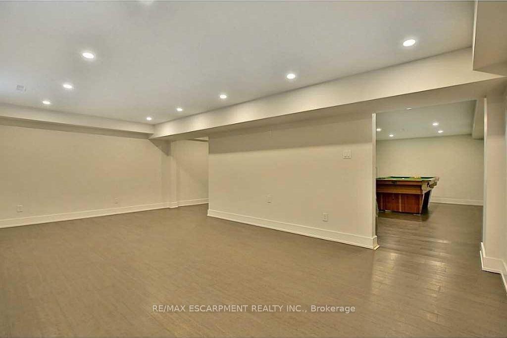Photo 21 of 239 Guelph Line, Burlington, Roseland — HOMEH