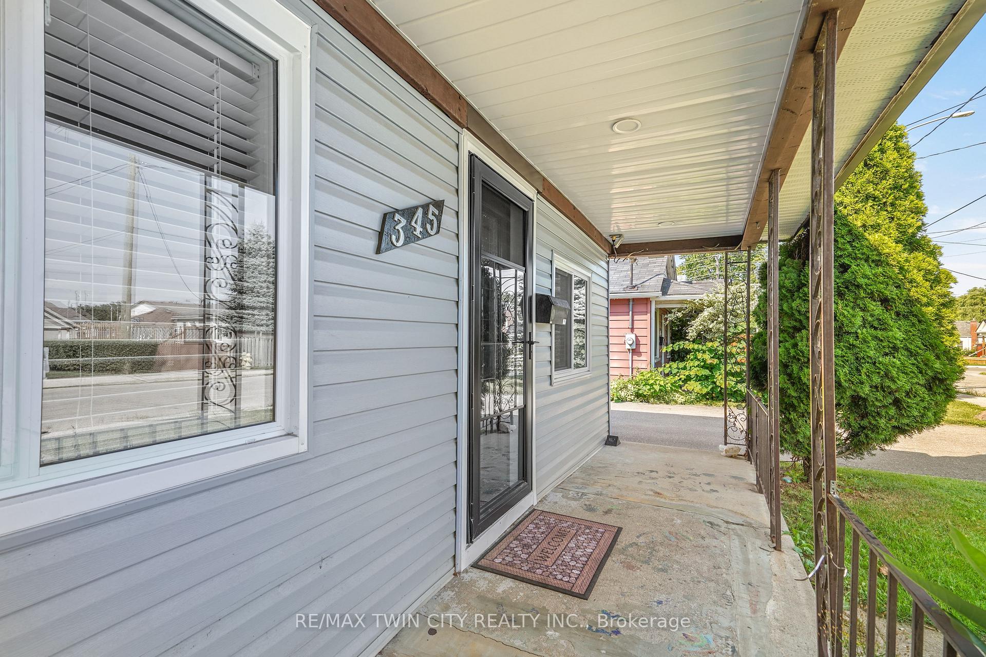 Photo 6 of 345 Nelson Street, Brantford, East Ward — HOMEH