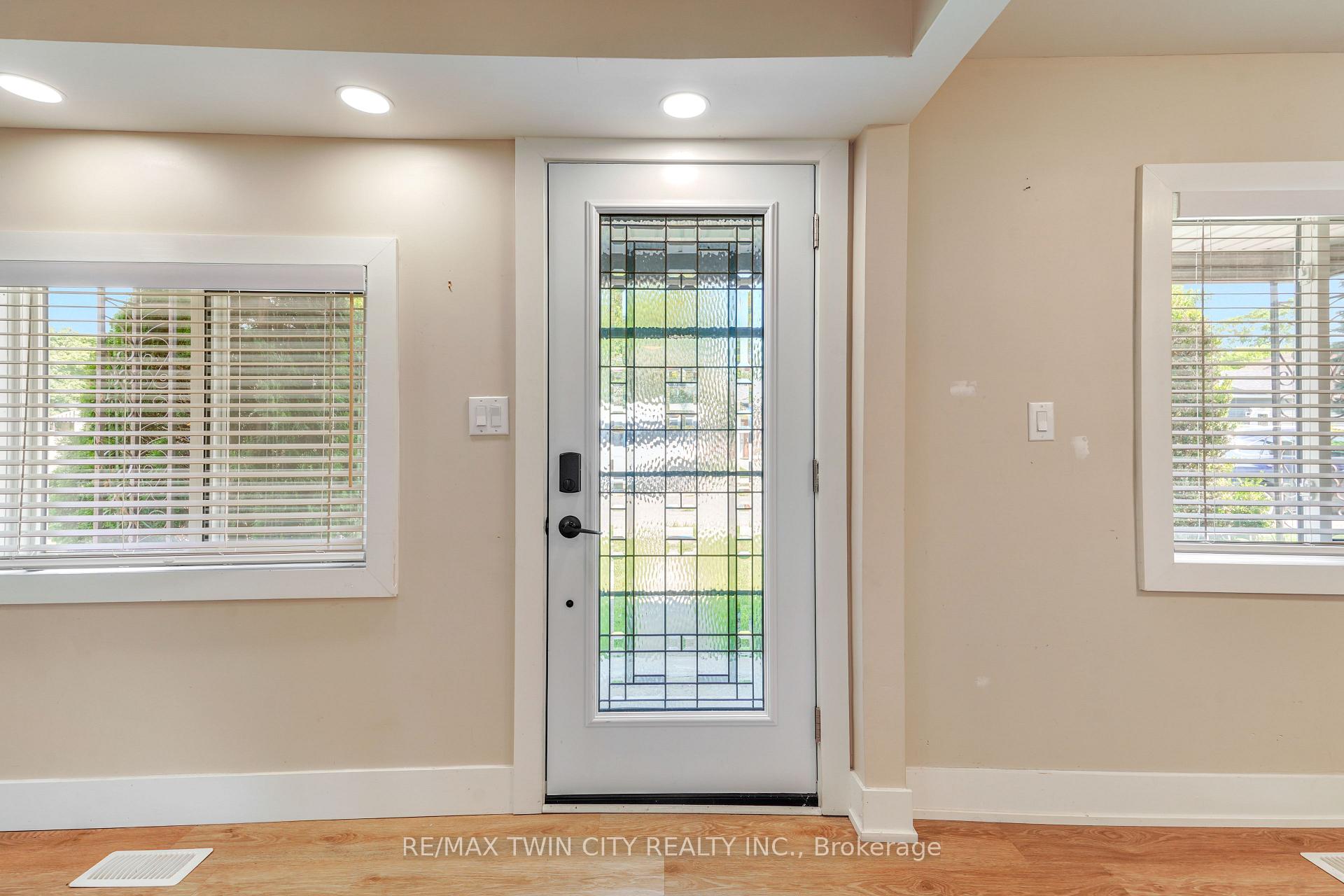 Photo 8 of 345 Nelson Street, Brantford, East Ward — HOMEH