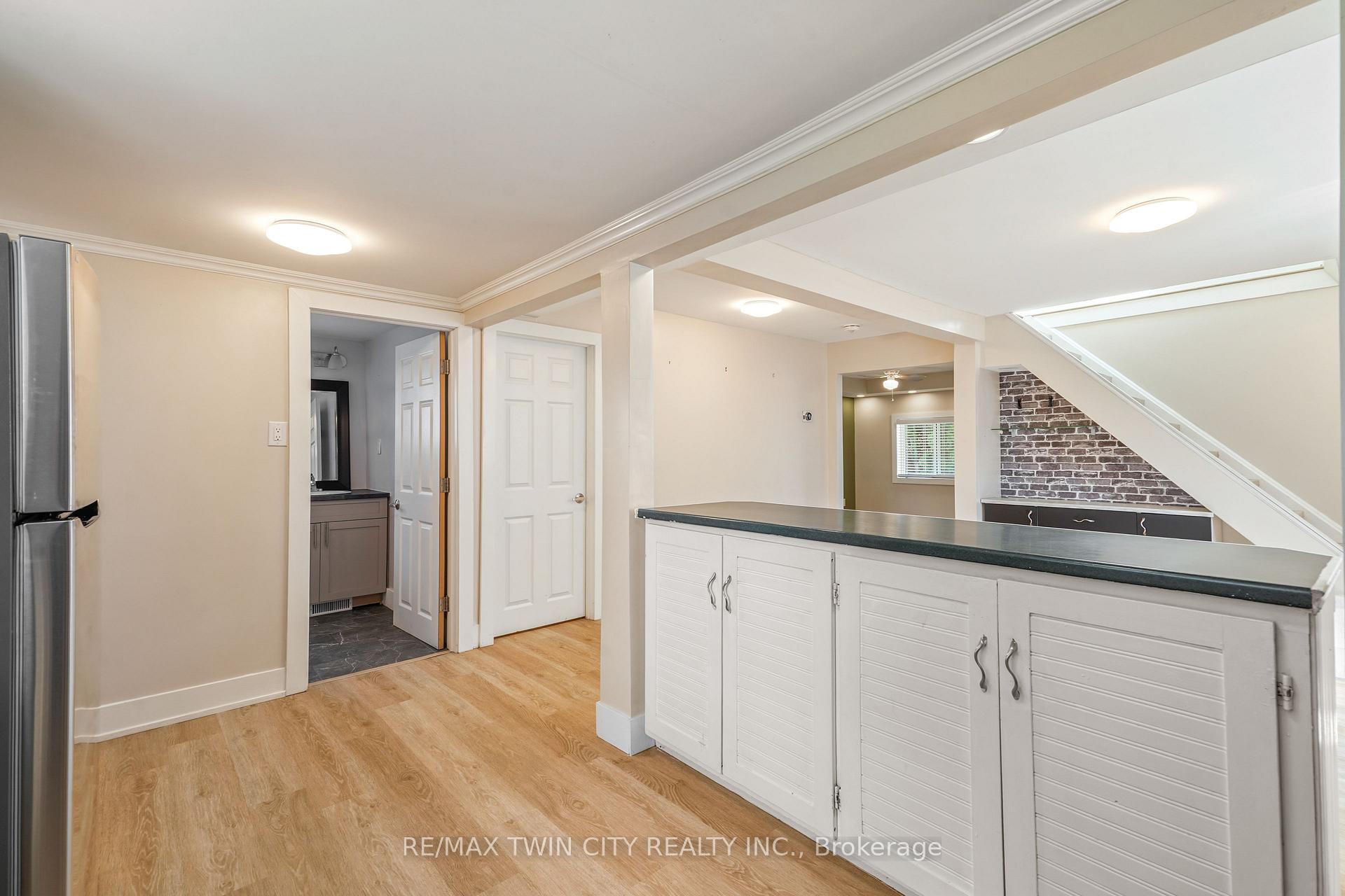 Photo 21 of 345 Nelson Street, Brantford, East Ward — HOMEH