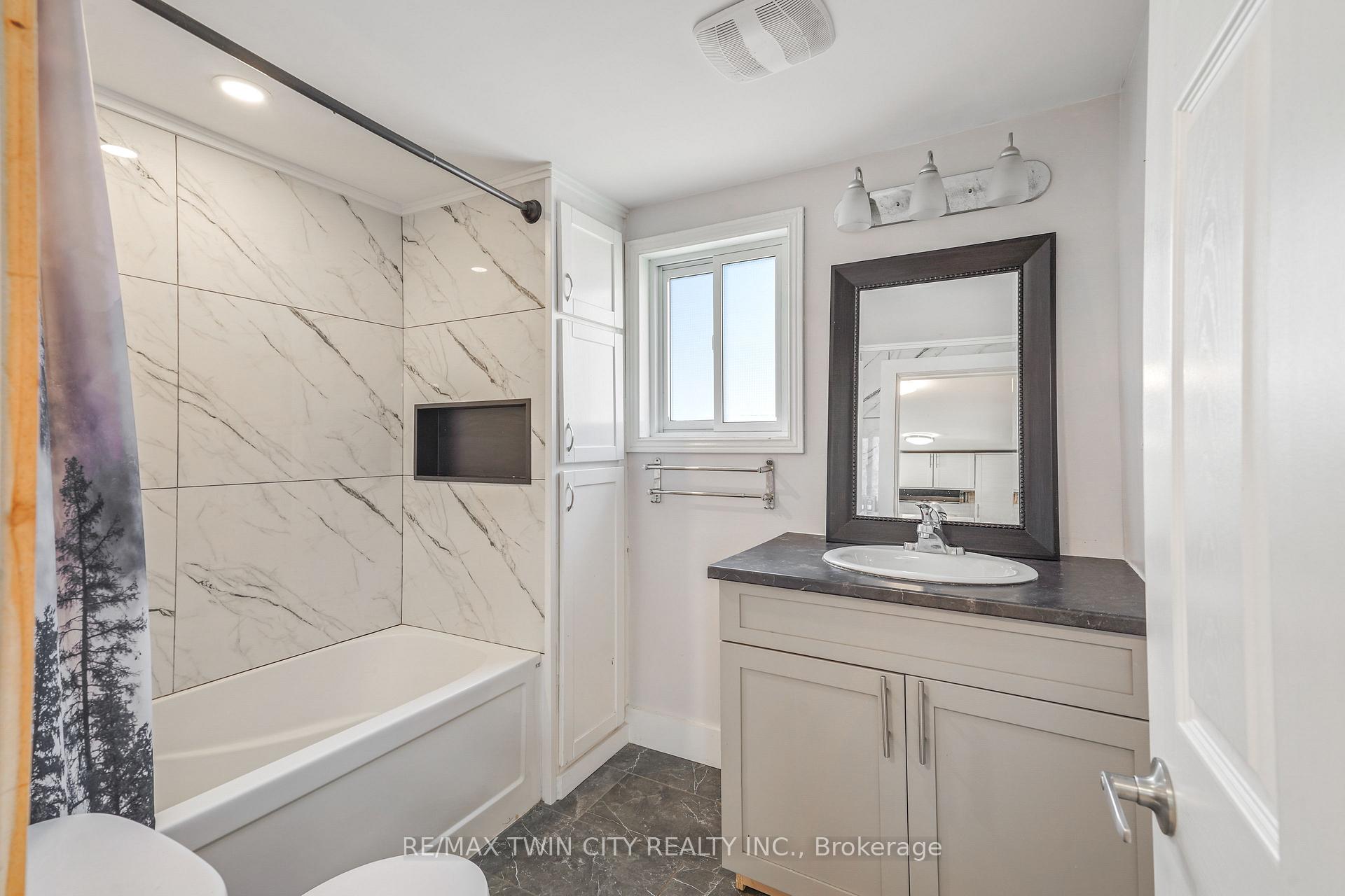 Photo 22 of 345 Nelson Street, Brantford, East Ward — HOMEH