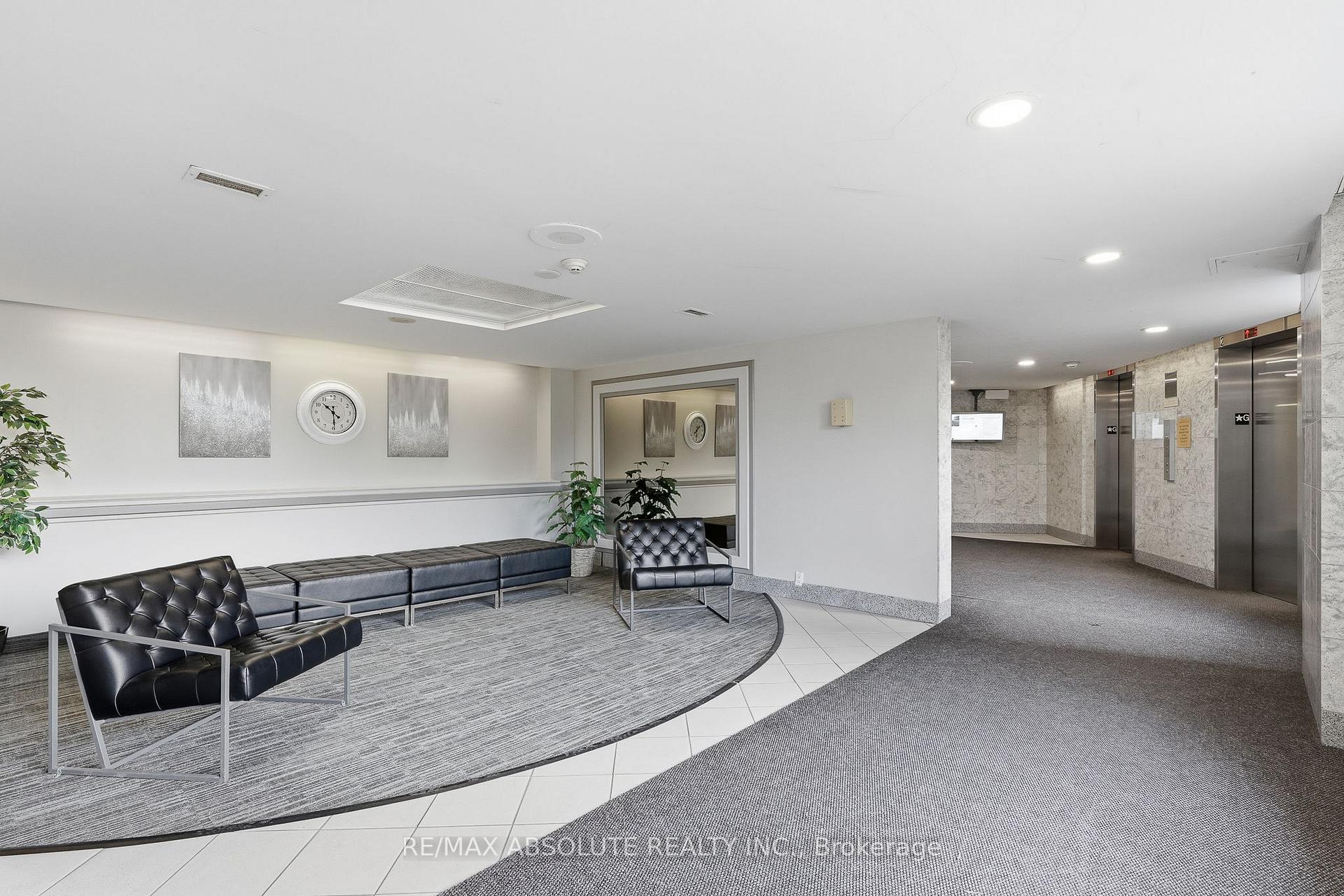 Photo 3 of Unit 1010, 915 Elmsmere Road, Ottawa, Beacon Hill South — HOMEH