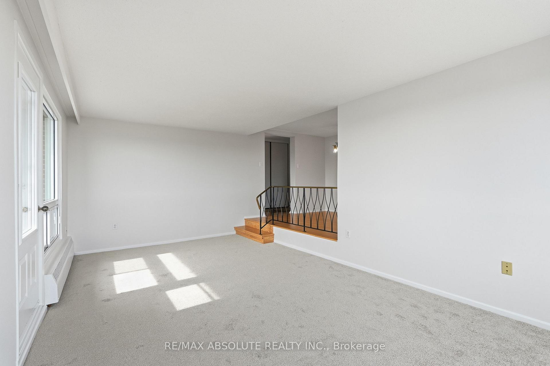 Photo 12 of Unit 1010, 915 Elmsmere Road, Ottawa, Beacon Hill South — HOMEH