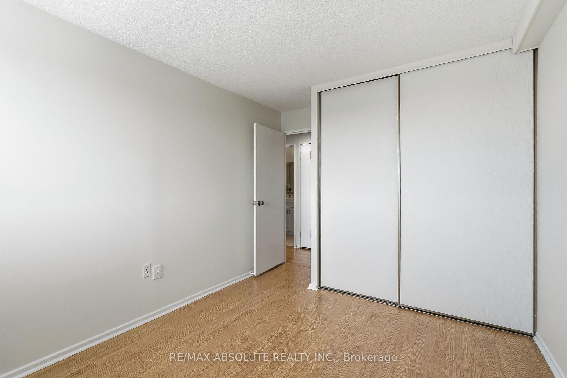 Photo 19 of Unit 1010, 915 Elmsmere Road, Ottawa, Beacon Hill South — HOMEH