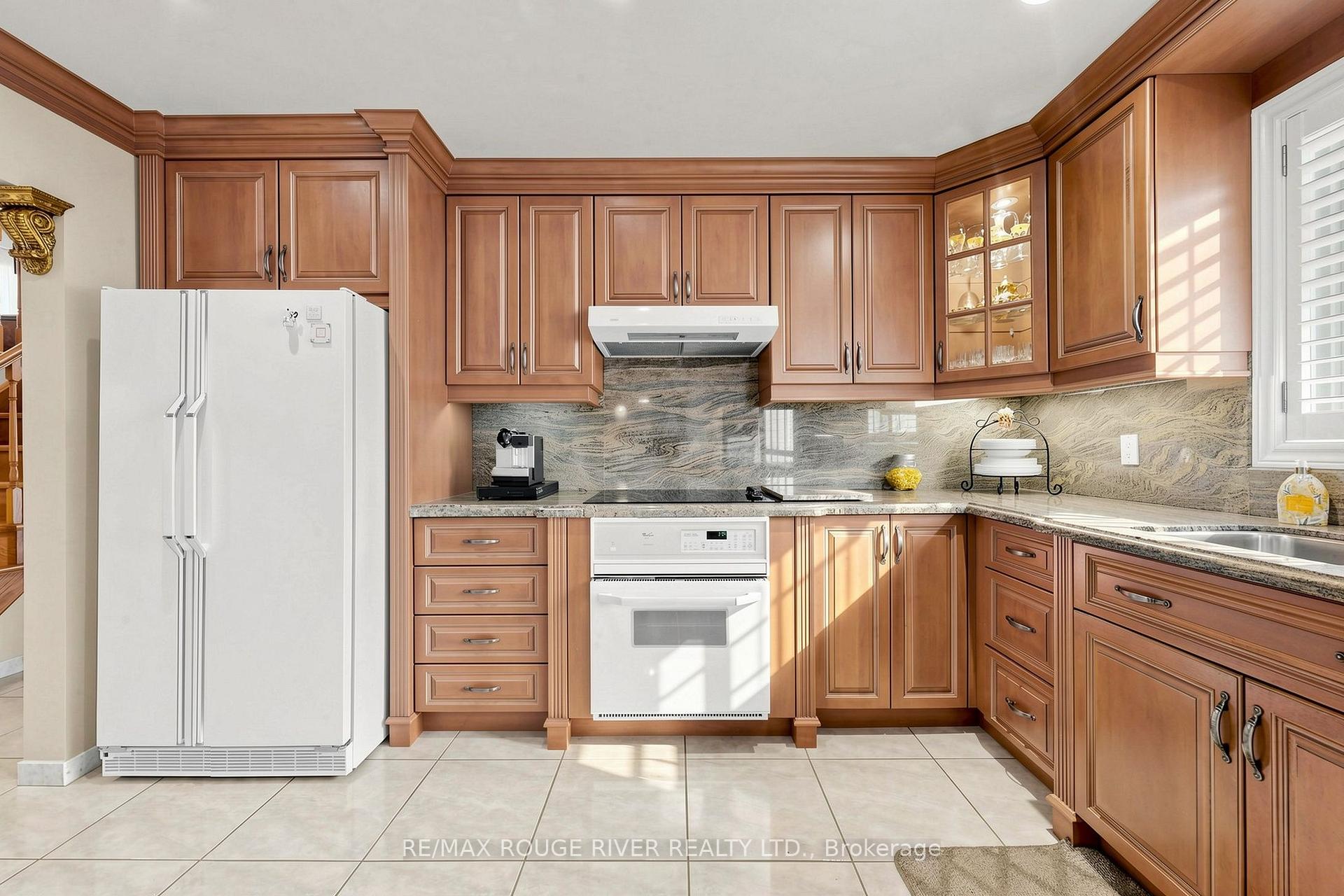 Photo 17 of 48 Chillery Avenue, Scarborough, Eglinton East — HOMEH