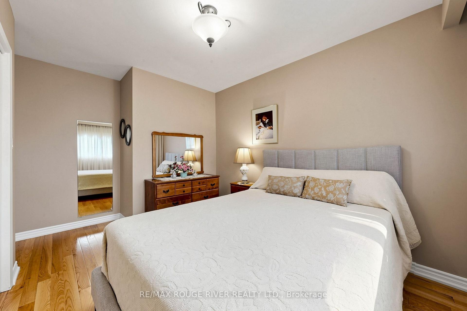 Photo 32 of 48 Chillery Avenue, Scarborough, Eglinton East — HOMEH