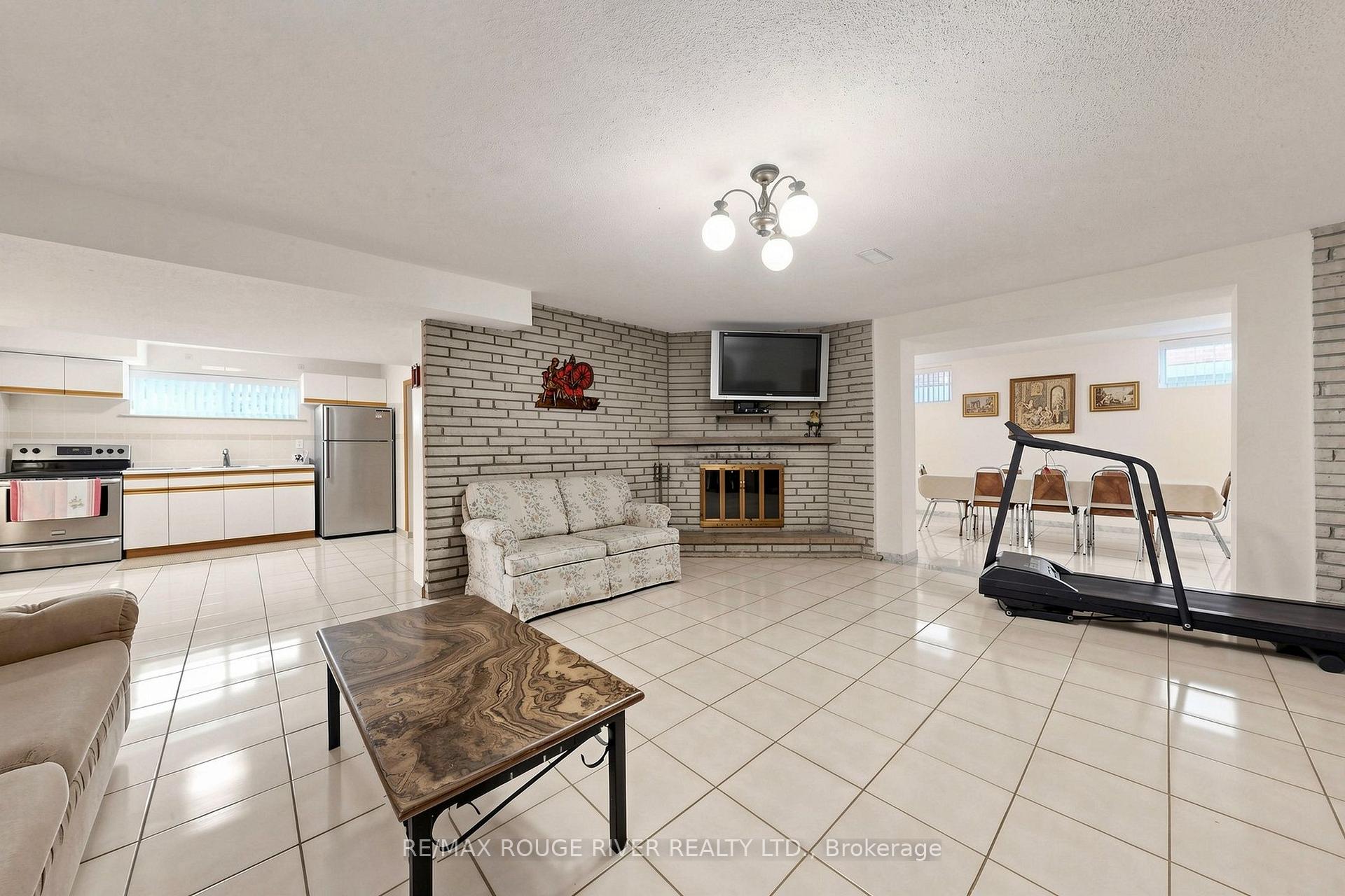 Photo 37 of 48 Chillery Avenue, Scarborough, Eglinton East — HOMEH