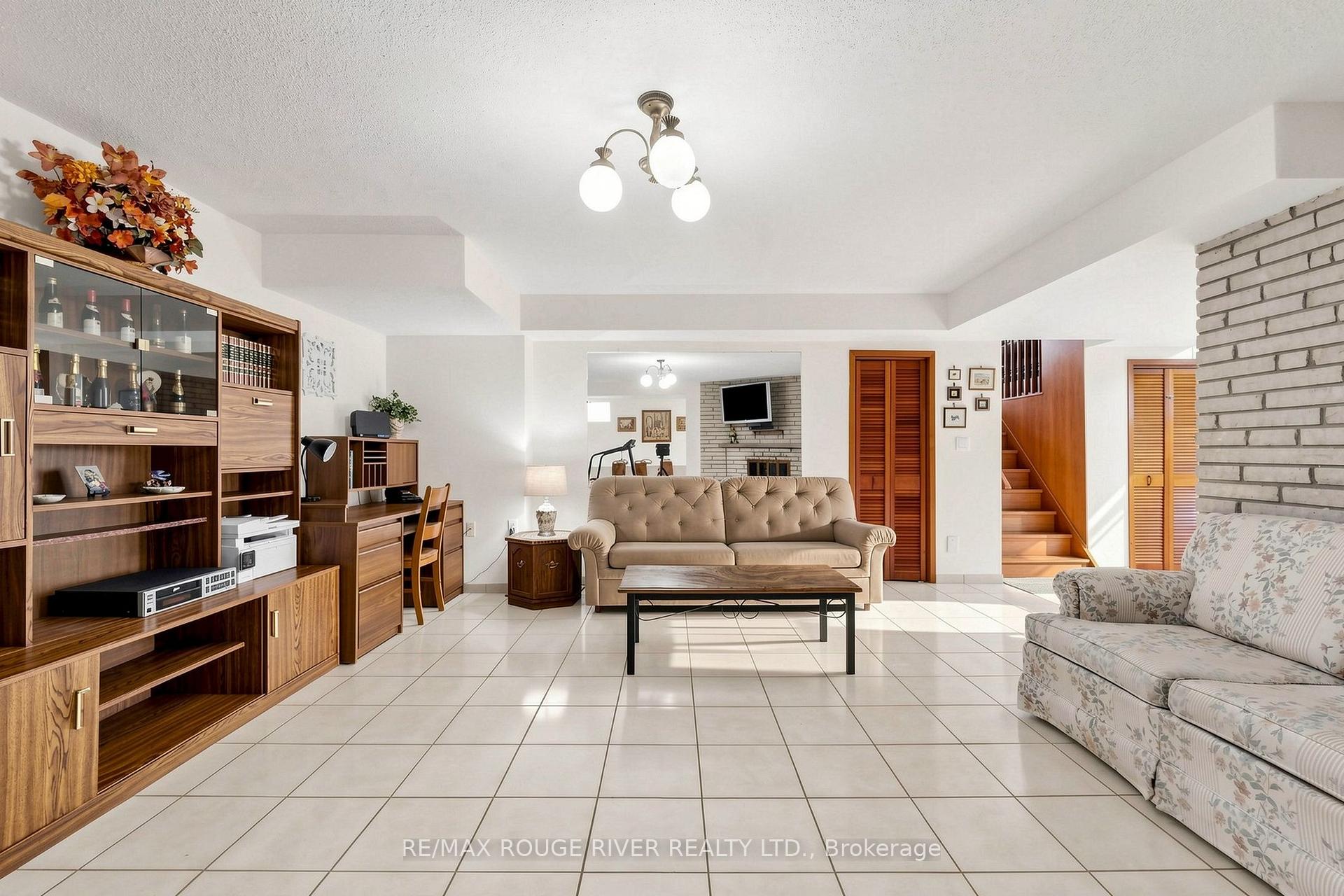 Photo 39 of 48 Chillery Avenue, Scarborough, Eglinton East — HOMEH