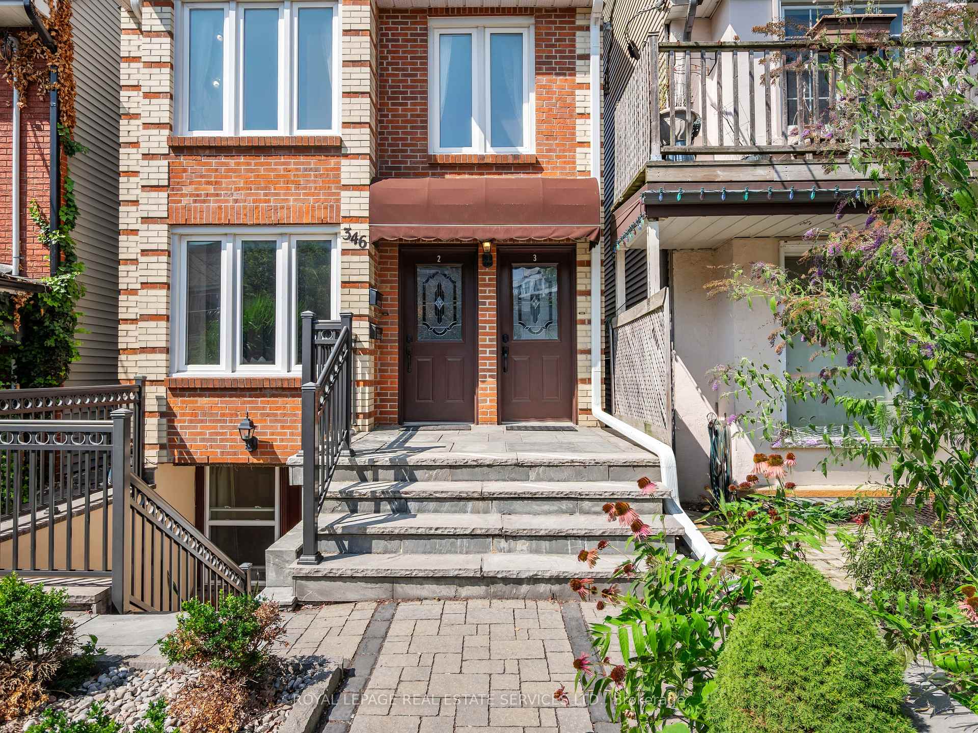 Photo 3 of 346 Indian Road Crescent, Toronto, Junction Area — HOMEH