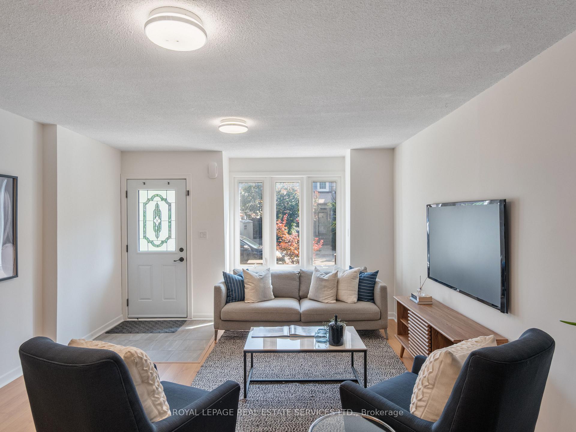 Photo 7 of 346 Indian Road Crescent, Toronto, Junction Area — HOMEH