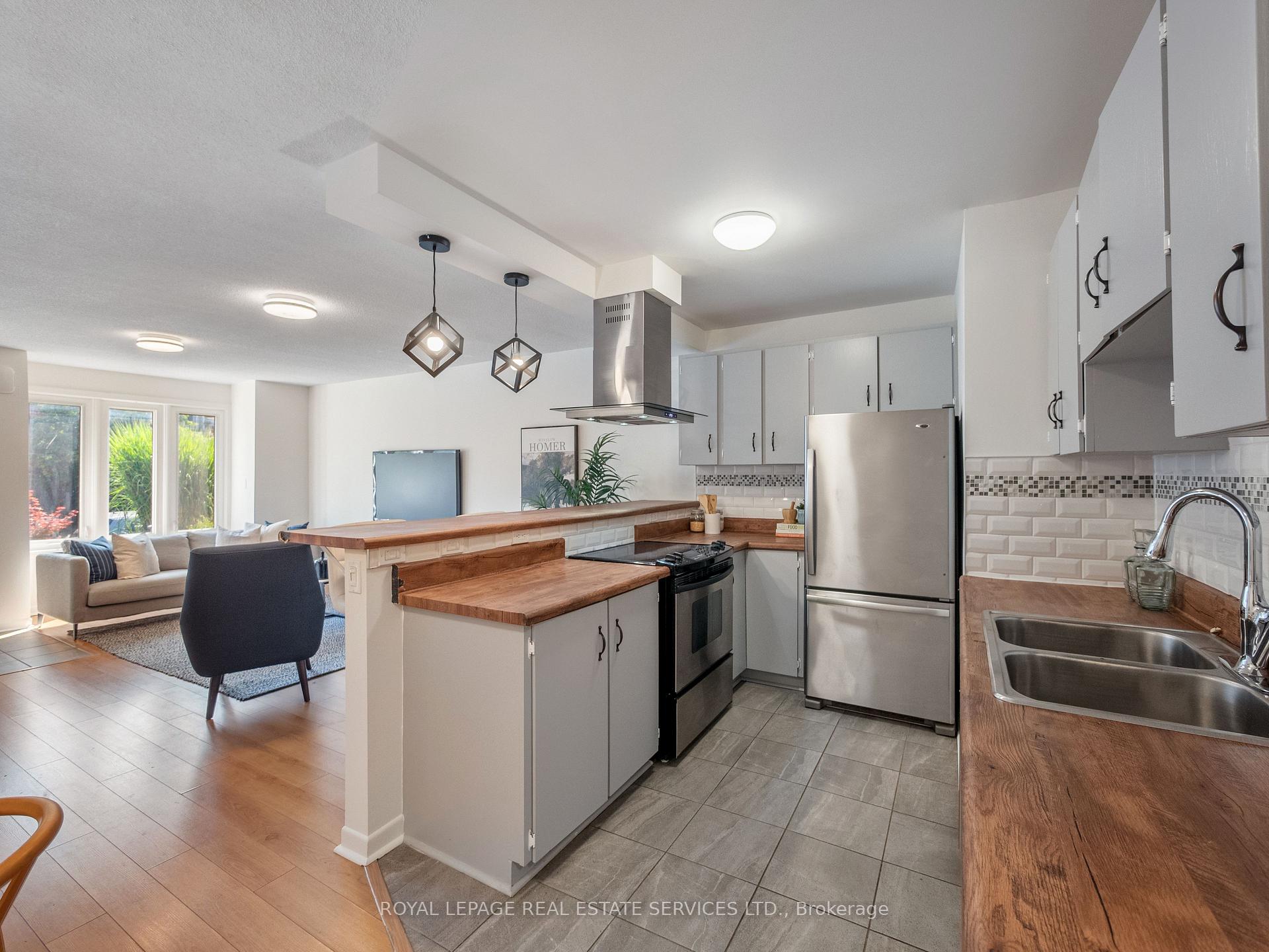 Photo 13 of 346 Indian Road Crescent, Toronto, Junction Area — HOMEH